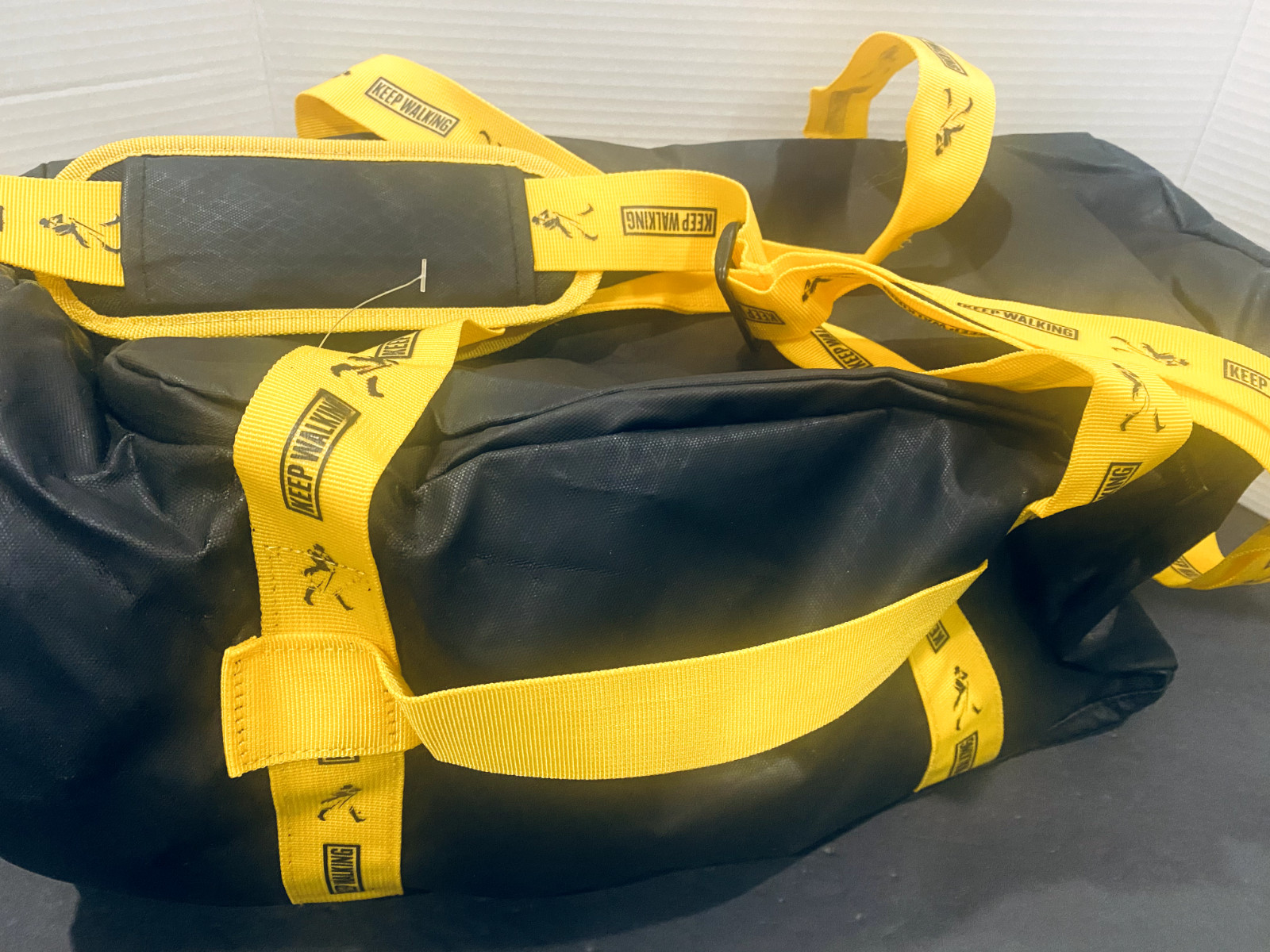 Bag Johnnie Walker “Keep Walking” Water Resistant Duffel Bag Travel, Gym