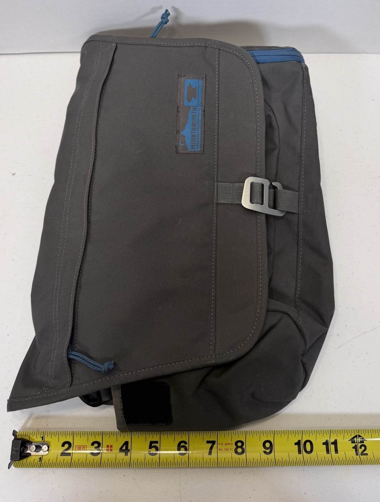 MountainSmith 14” Small Adventure Office Black Nylon Messenger Satchel Bag