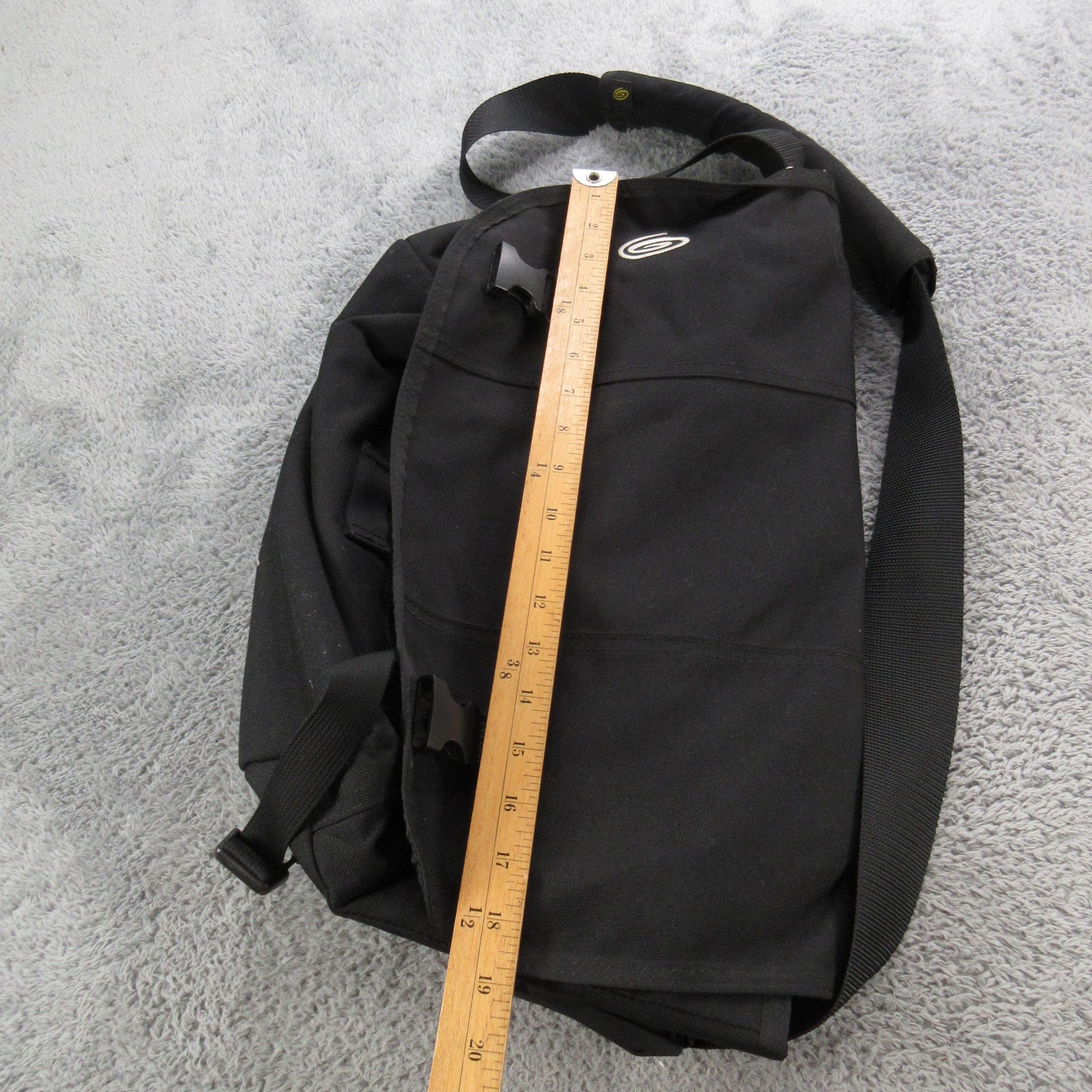 Timbuk2 Messenger Bag Medium Black Nylon Laptop Work Travel Shoulder Crossbody