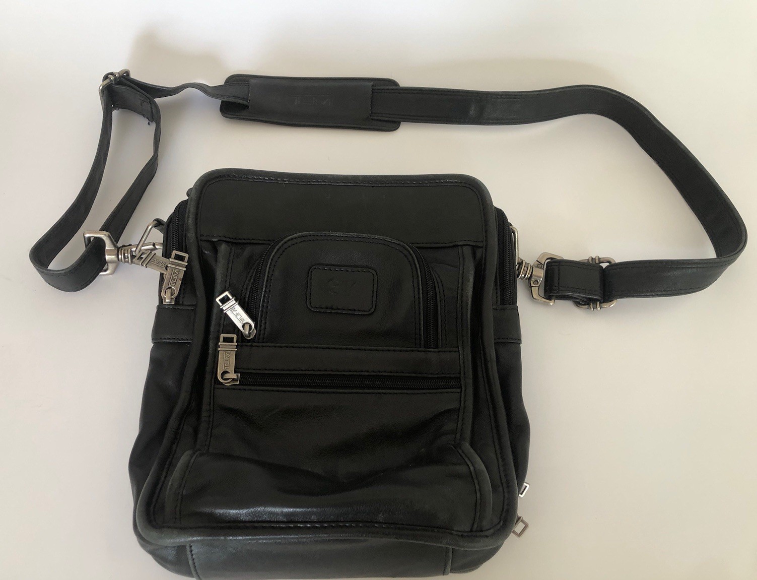 TUMI Alpha Medium Crossbody Black Leather Vertical Multi Pockets Messenger Bag