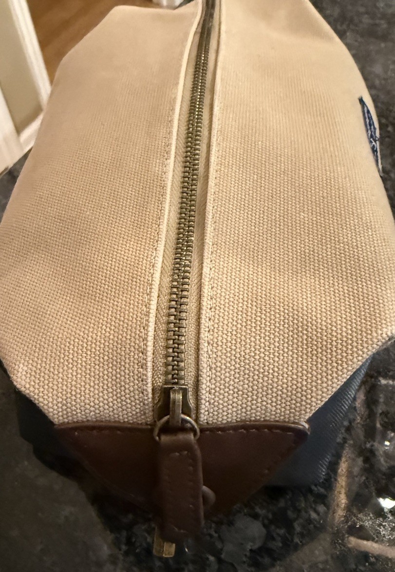 Vineyard Vines canvas travel Dopp kit two-tone khaki/ navy w Signature Logo