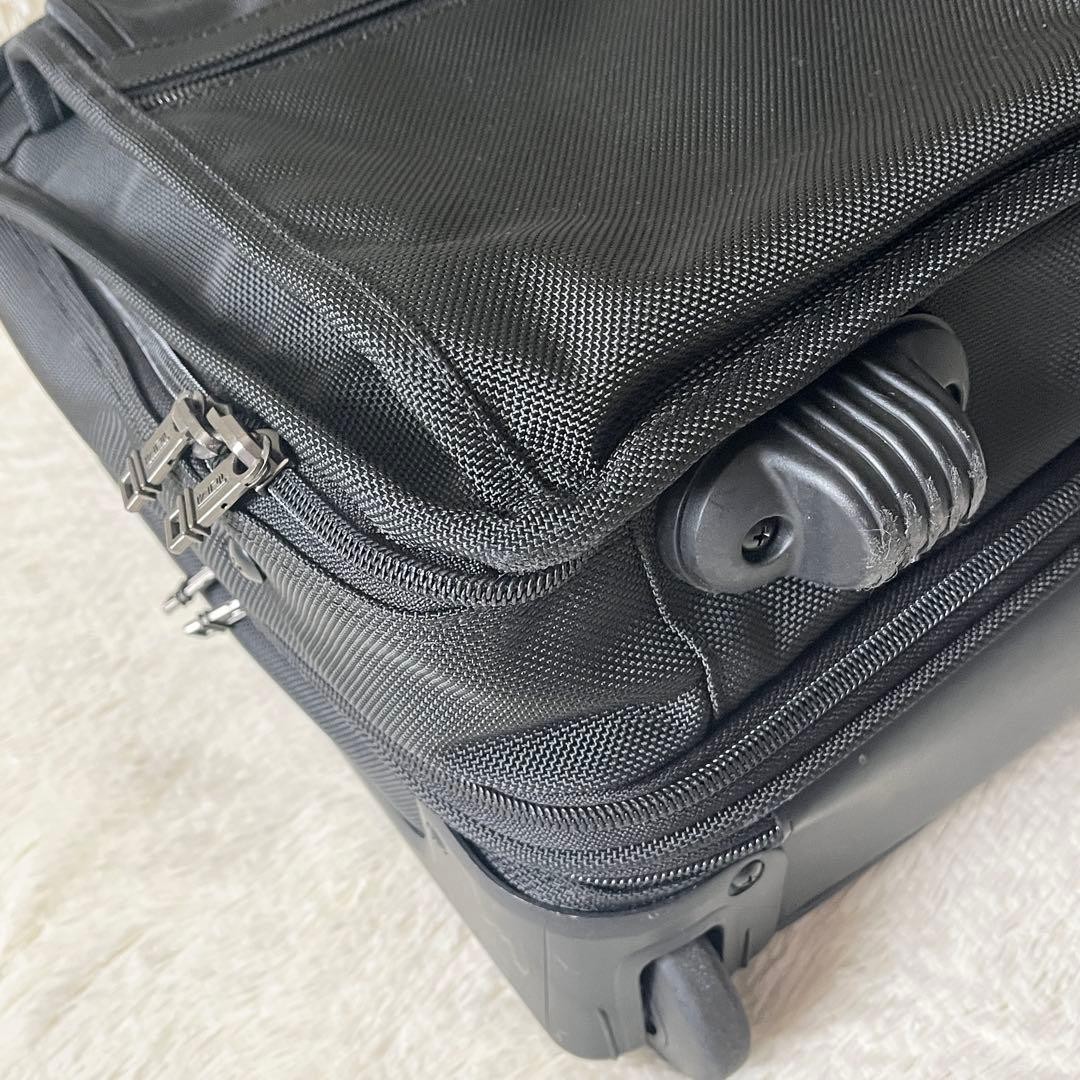 Level TUMI Carry Case Expandable Business Bag Black