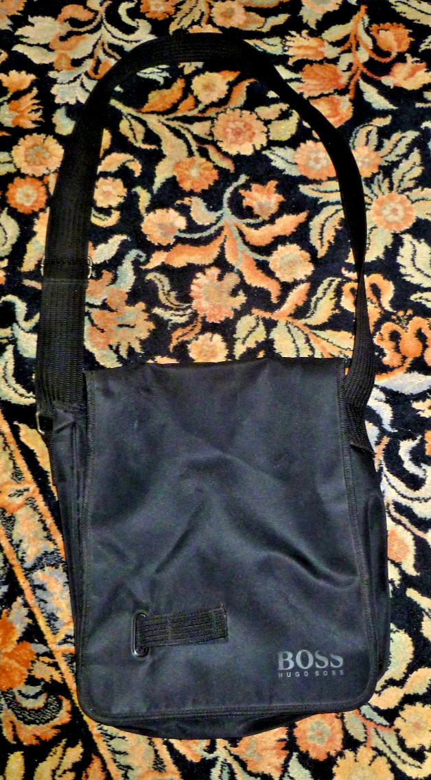 Hugo Boss Men’s Messenger Cross-body Bag. Black Fabric 14″ x 13″ x 4″
