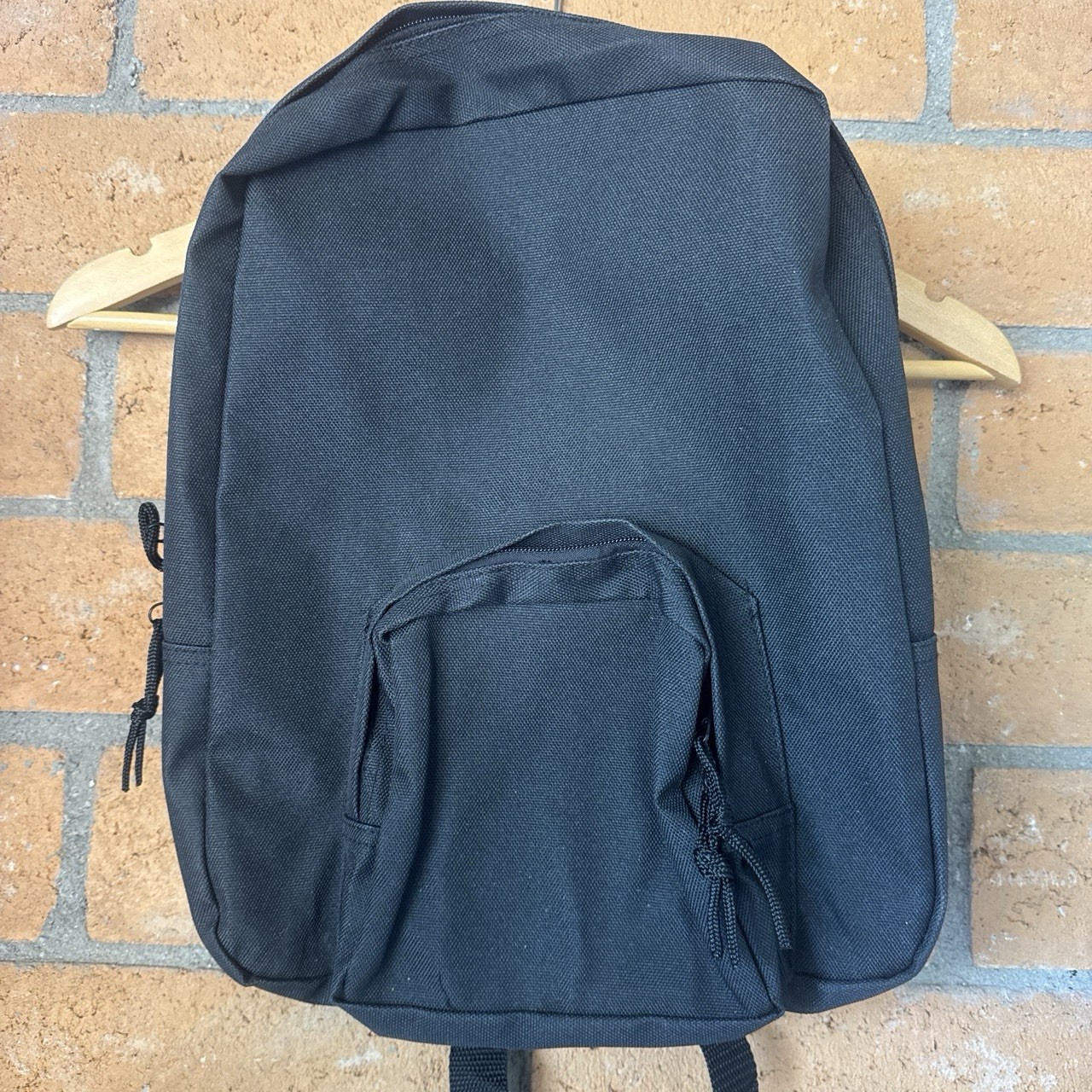 Black Backpack Zip Closure Padded Adjustable Straps Unisex Travel Casual