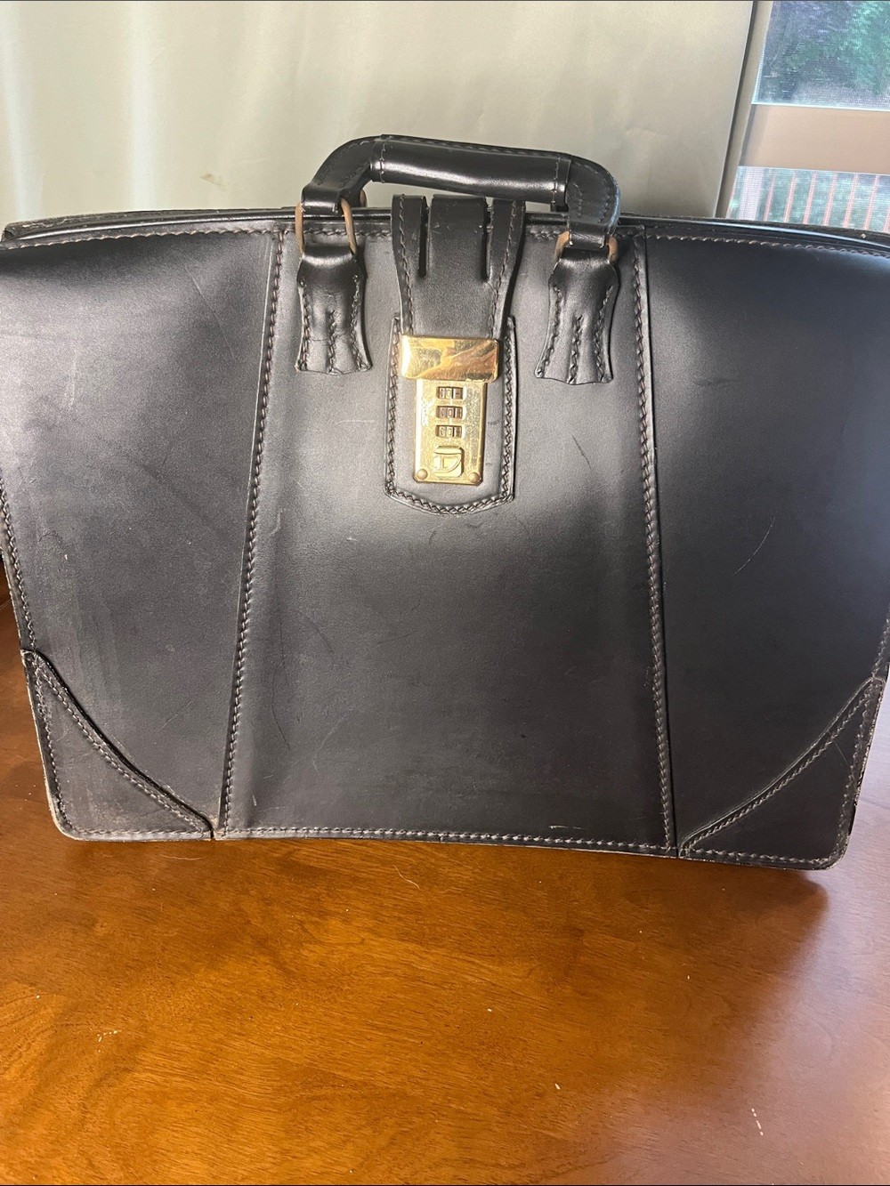 VTG ATLAS Classic Black Leather Briefcase with Gold Lock