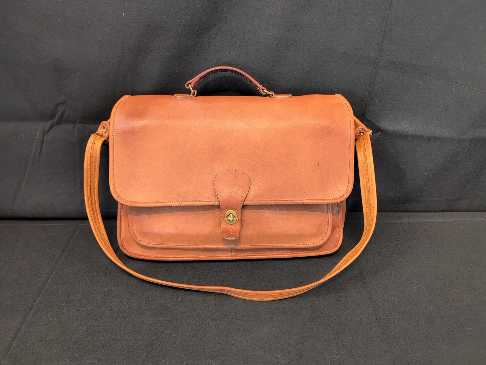 Vintage Coach Metropolitan Brown Leather Messenger Bag 90s