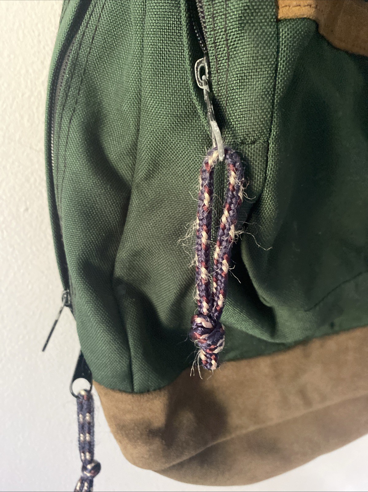 Vintage Jansport suede leather bottom backpack green classic school USA 90s