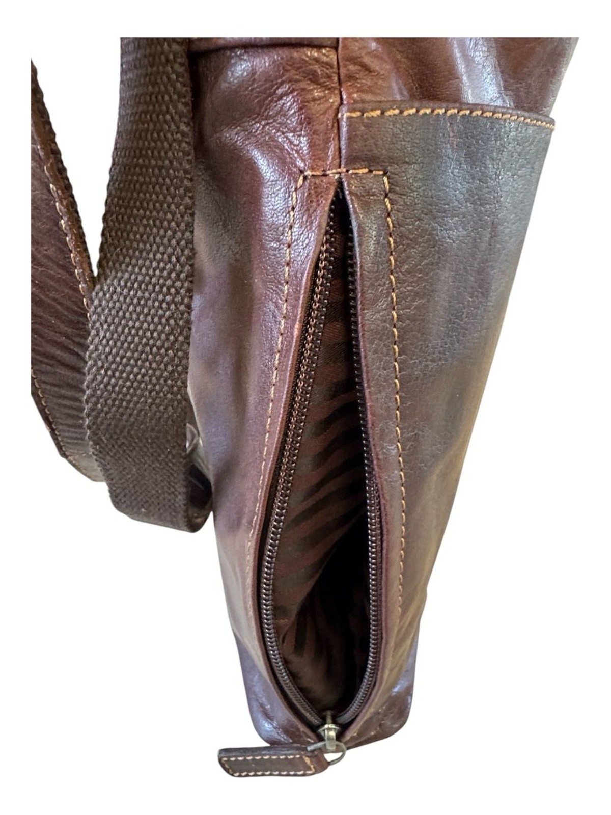 Jack Georges Voyager Unisex Buffalo Leather Crossbody Messenger Bag Brown