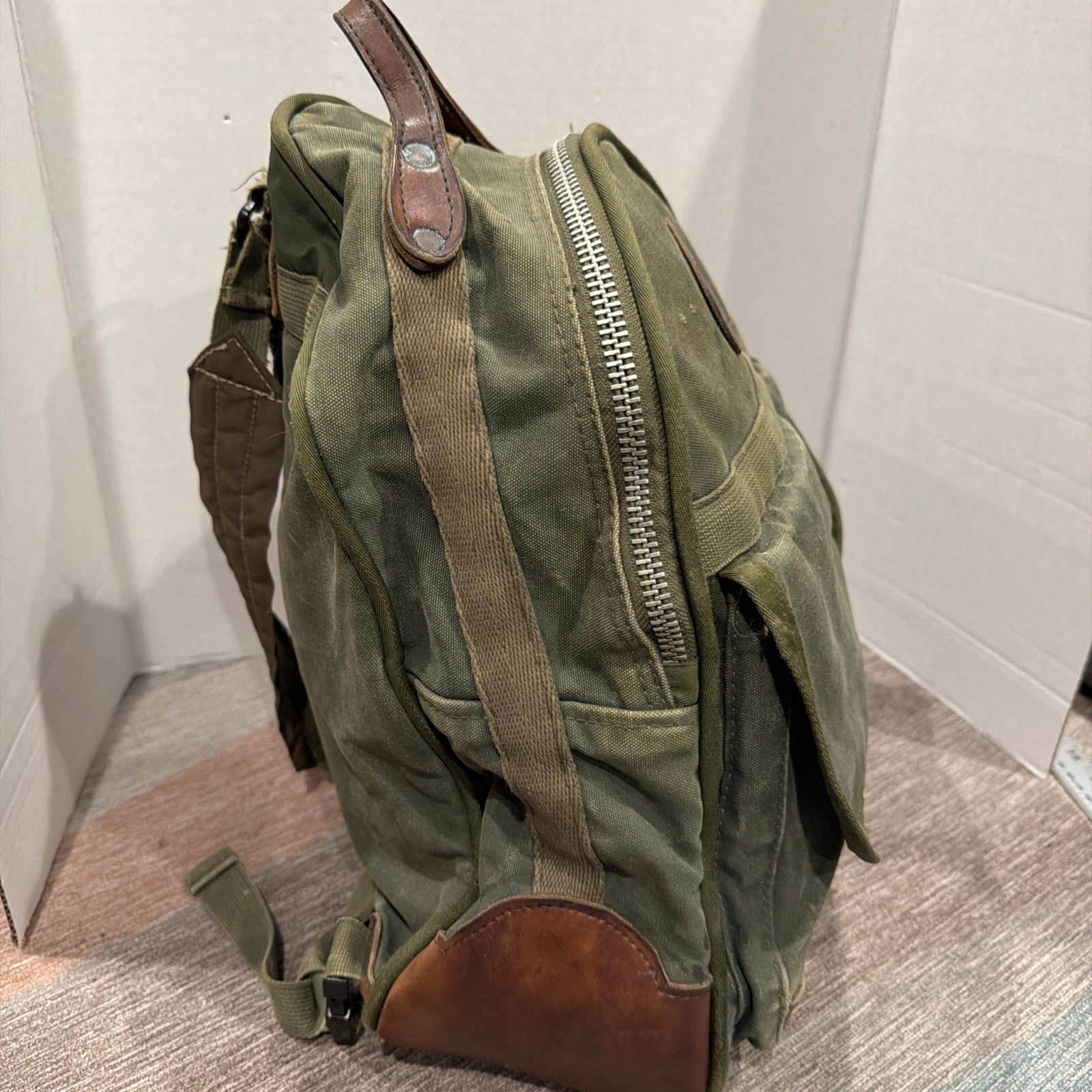 Orvis Battenkill Canvas Leather Backpack Green Brown Travel Outdoor Vintage READ