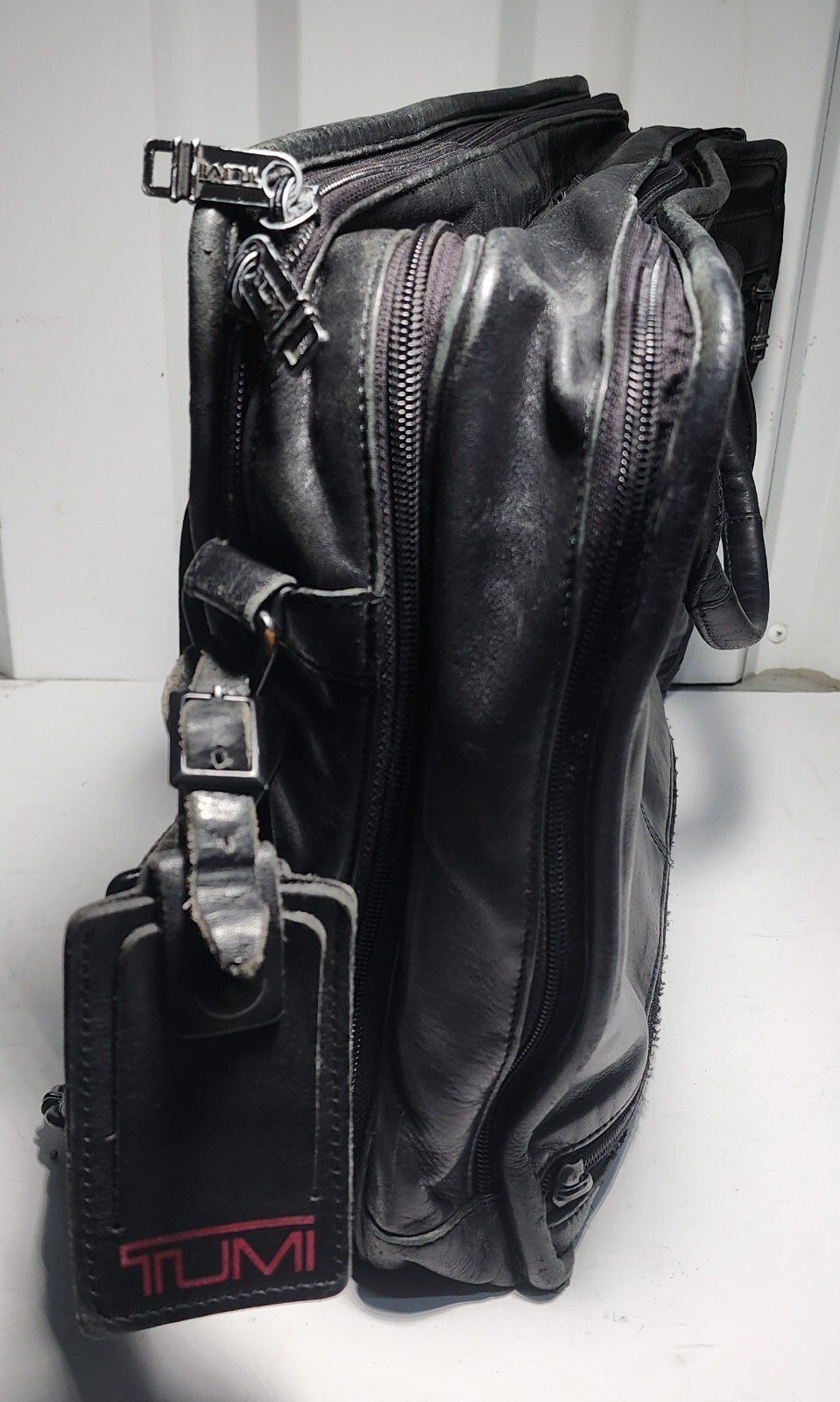 TUMI Alpha Expandable Leather Briefcase 904D3 Laptop Messenger Shoulder Bag