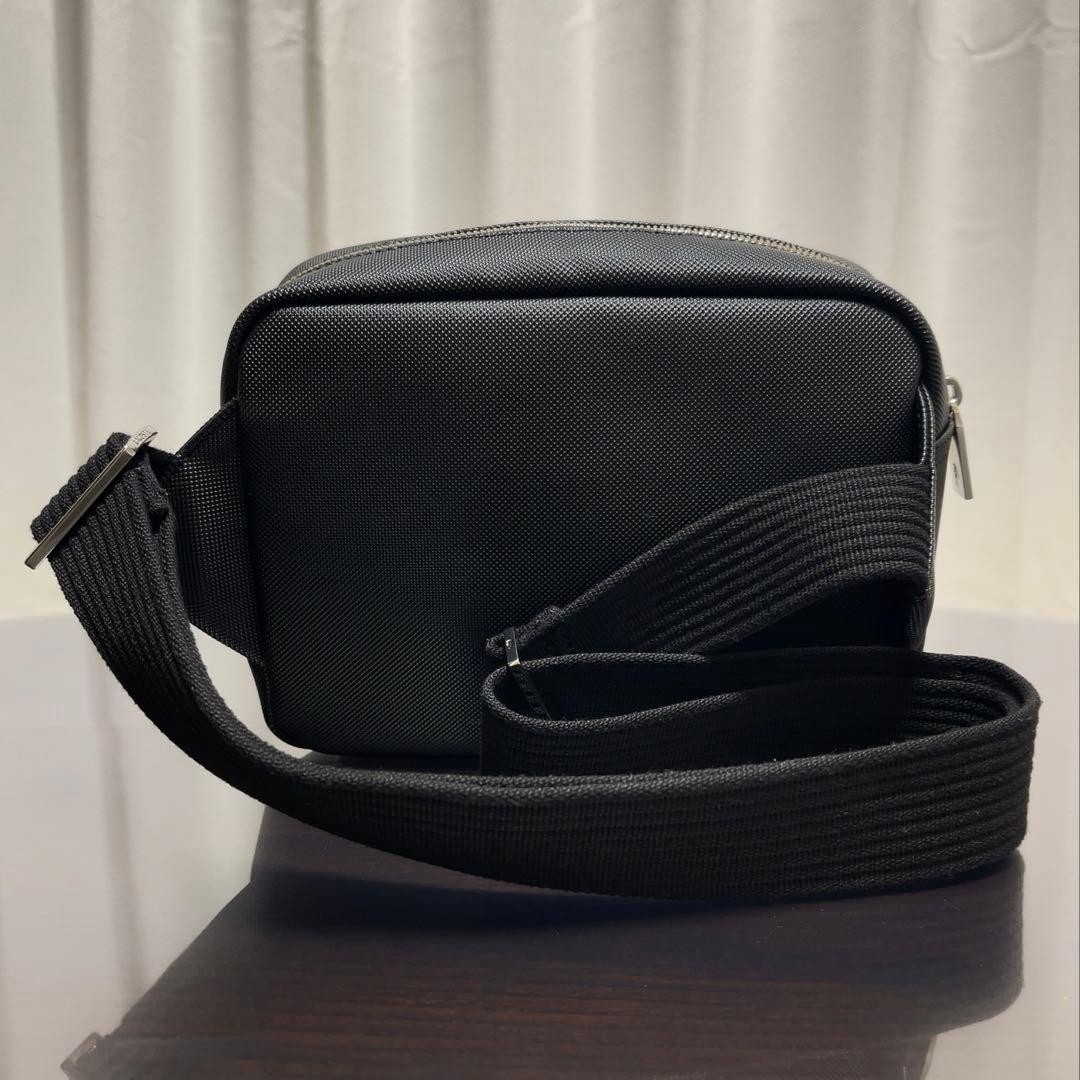 Authentic LACOSTE Men’s Classic Piqué Shoulder Bag Black 21cm x 16cm x 7cm Damag