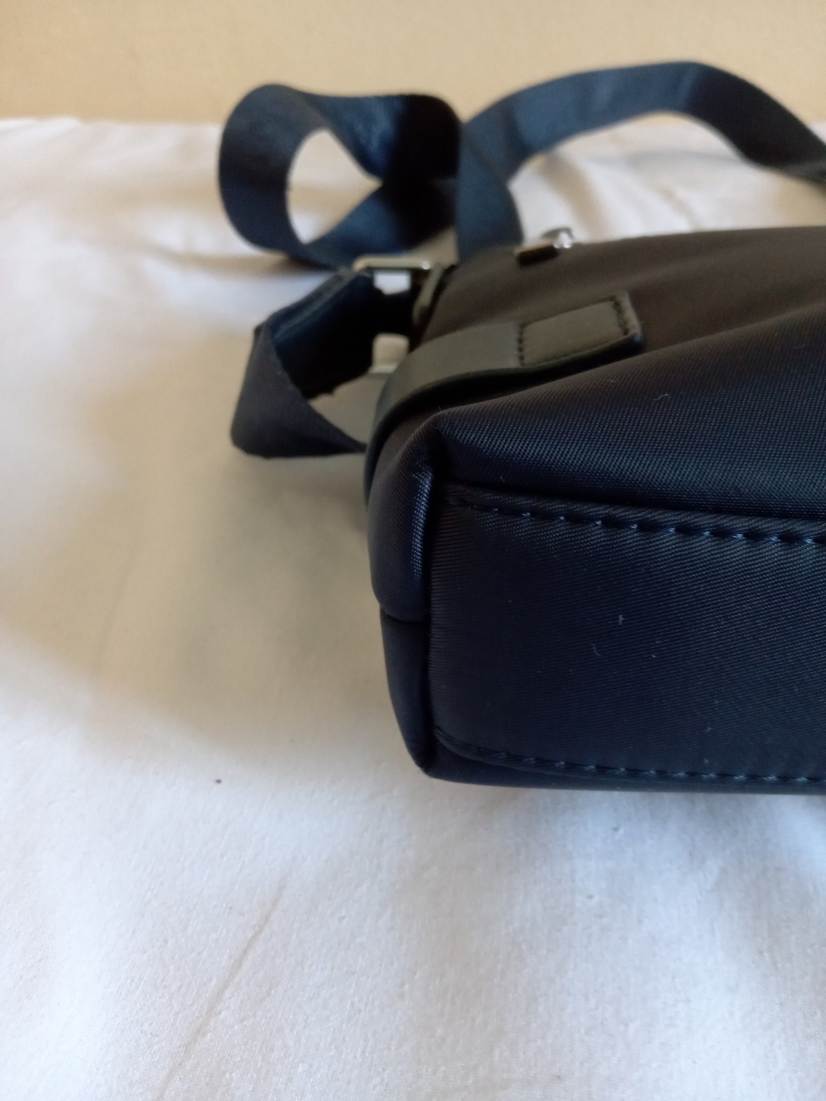 Giorgio Armani men’s shoulder bag