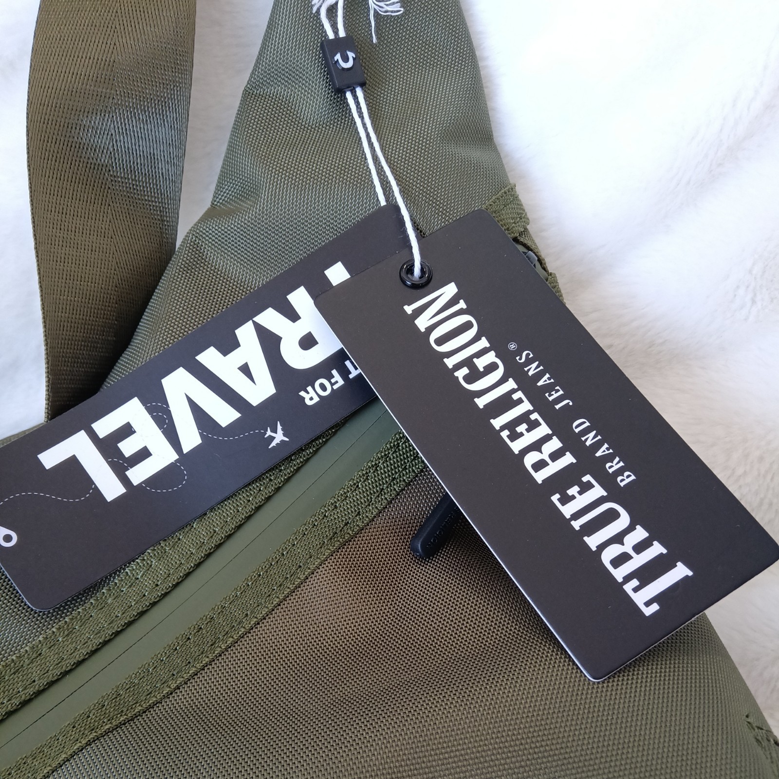 True Religion Yeta 2.0 Men’s Crossbody Bag Sling Style (NWT) Buddha Patch Olive