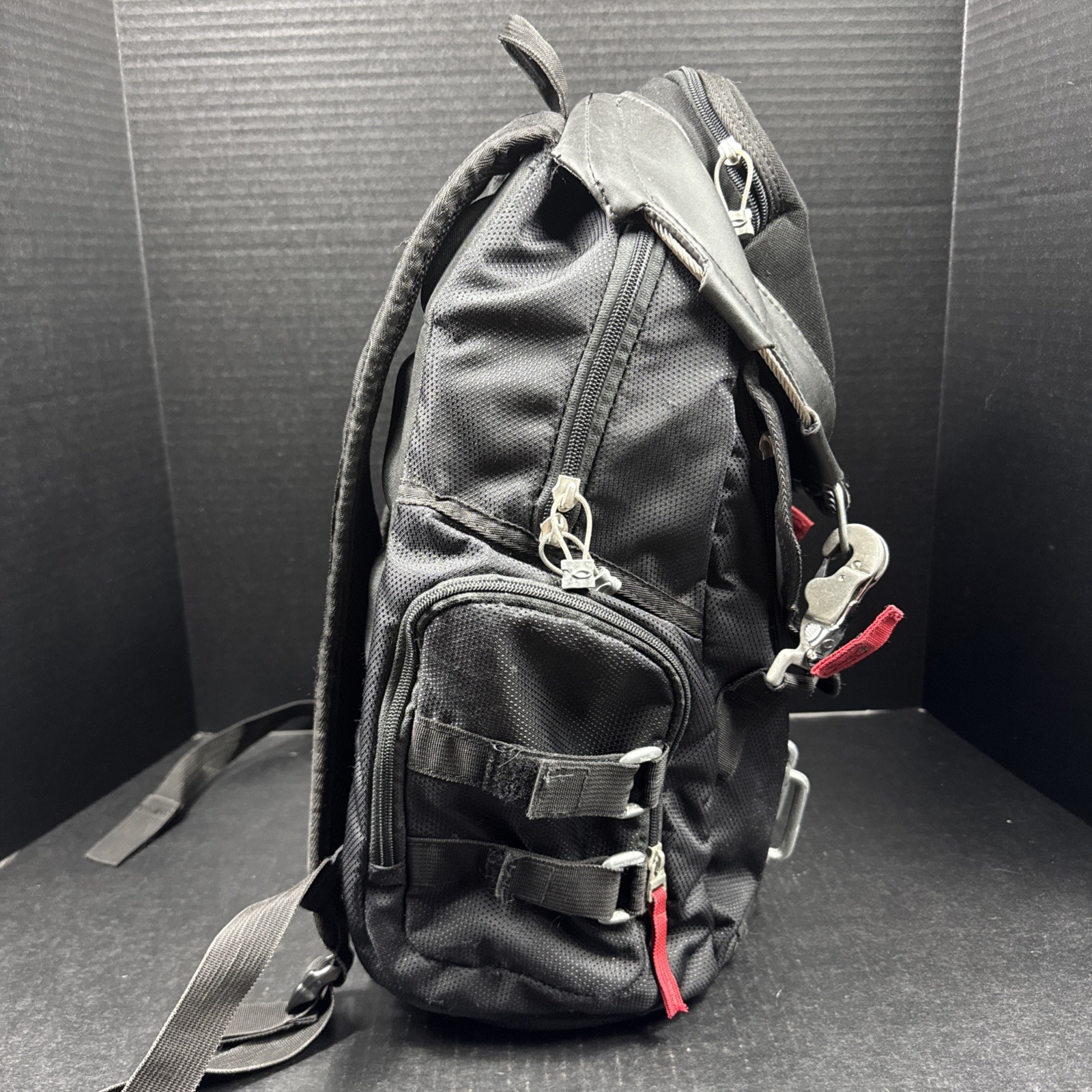 Oakley Kitchen Sink Tactical Field Gear Backpack Stealth Black Daypack, Used!
