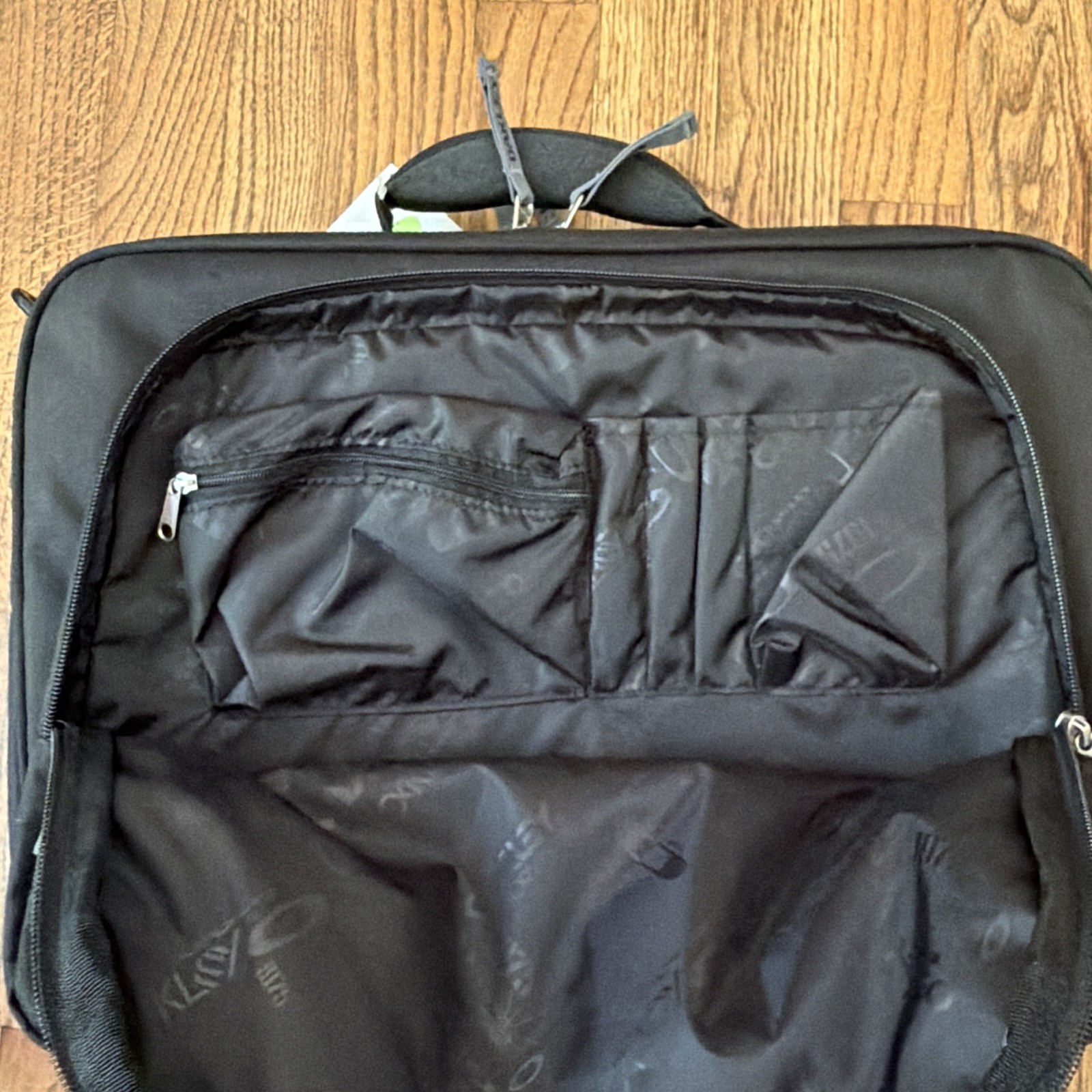 Oakley Messenger Bag Briefcase Shoulder Bag Padded Laptop Multipockets Black GUC