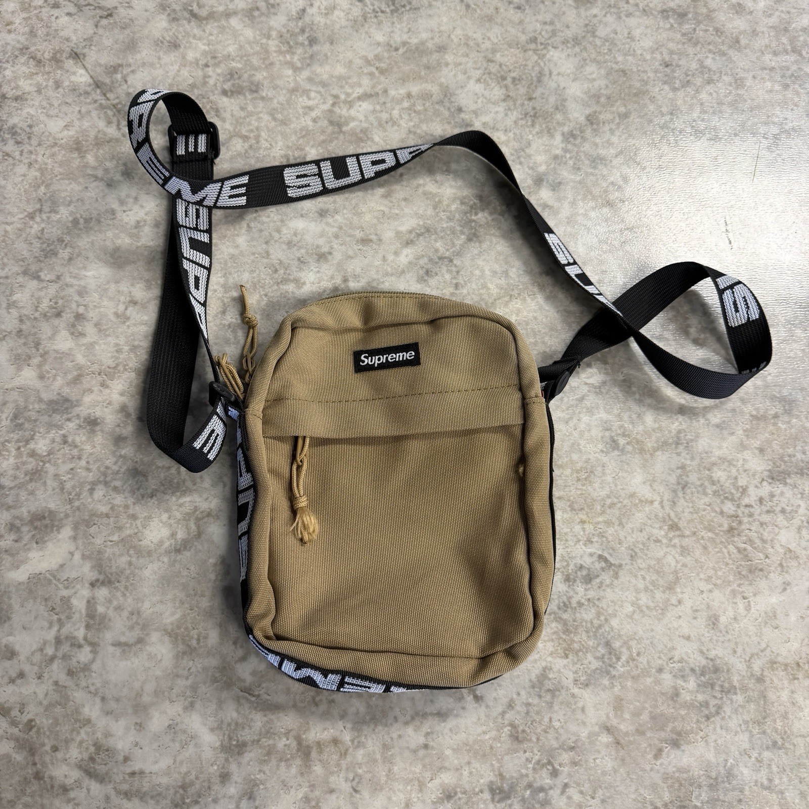 Supreme Shoulder Bag SS18 Tan Beige Crossbody Rare Clean