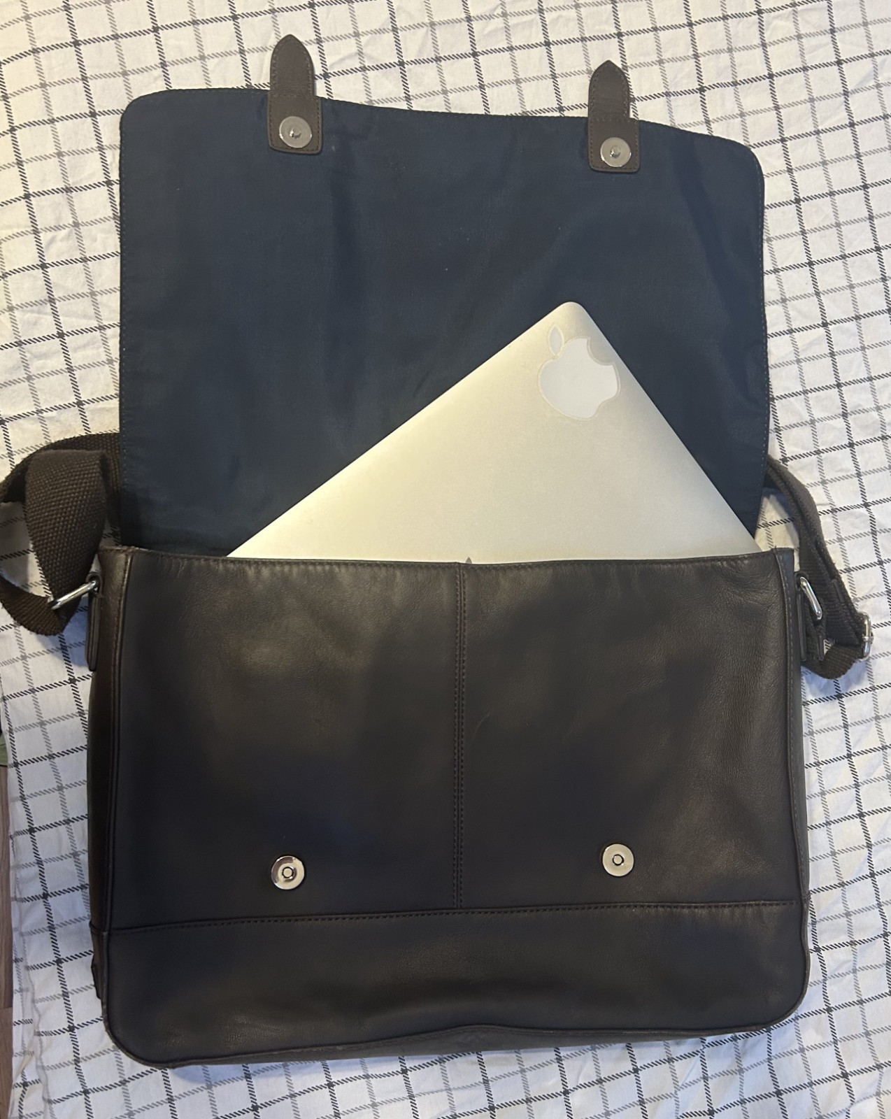 Cole Haan dark brown leather messenger bag practically flawless, mint condition