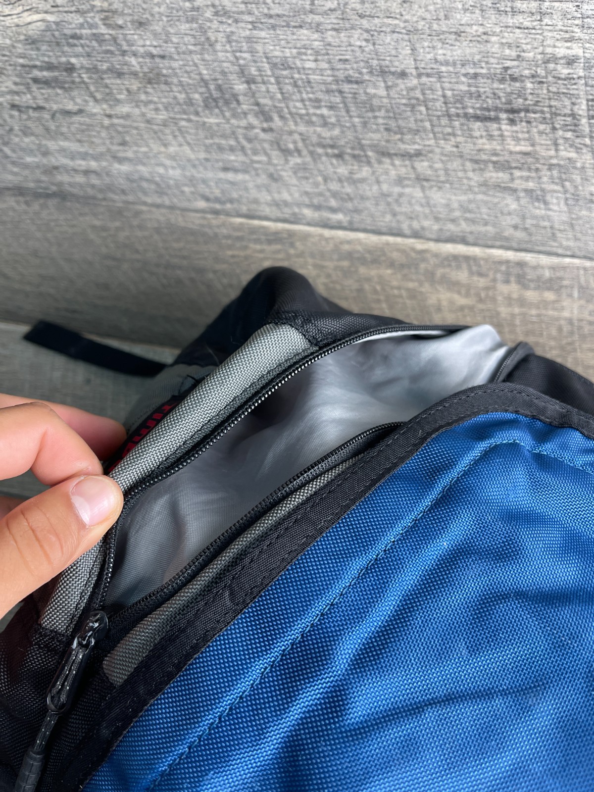 Timbuk2 Backpack Medium Q Blue Black Zip Inner Pocket Laptop Sleeve Shoulder