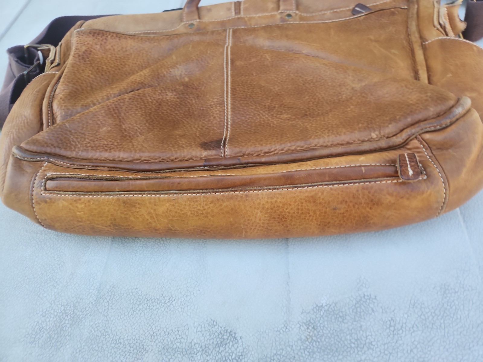 Vtg LL Bean Leather Laptop Messenger Briefcase Tan Bag Expandable Distressed