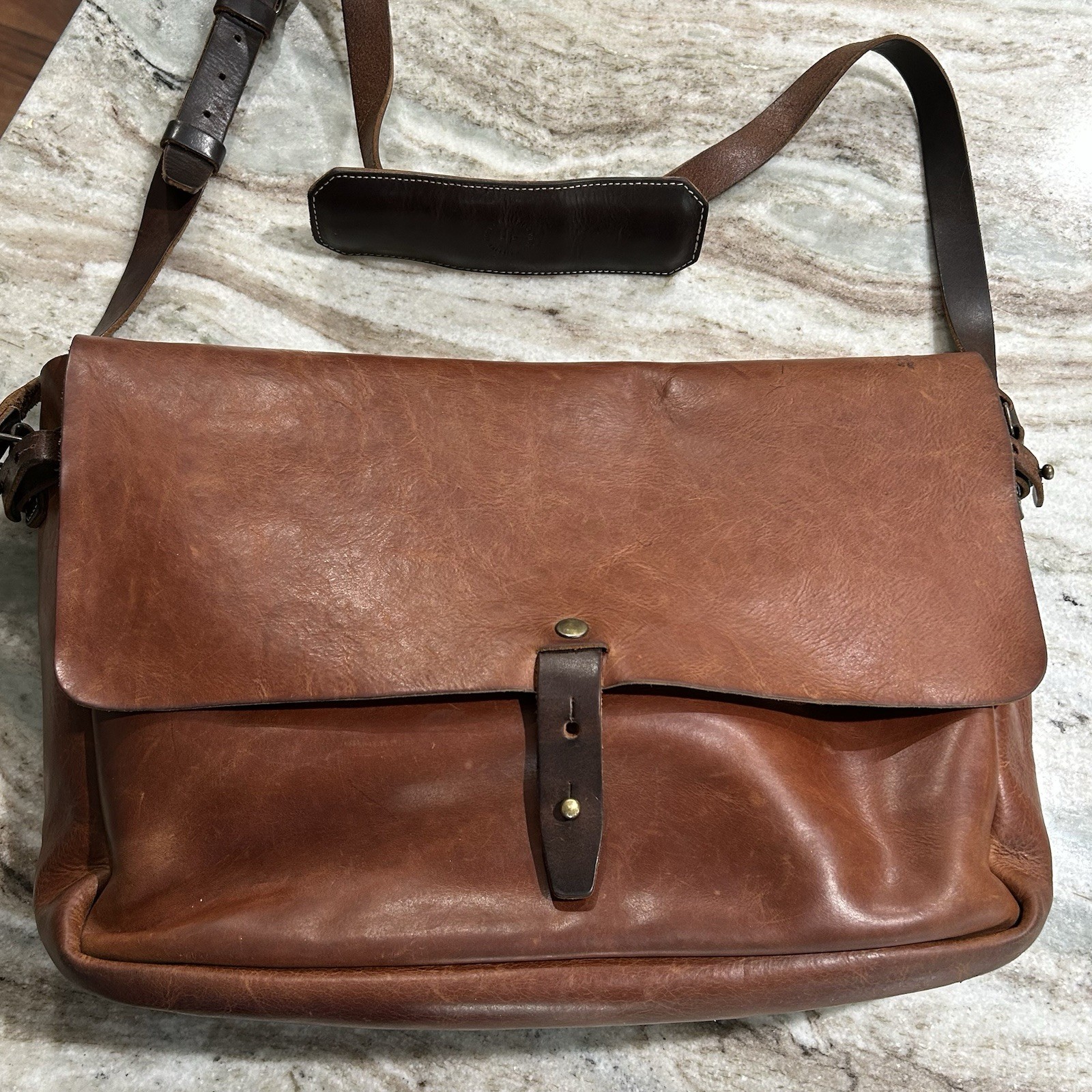 Whipping Post WP Standard Large Leather Brown Distressed Messenger Bag