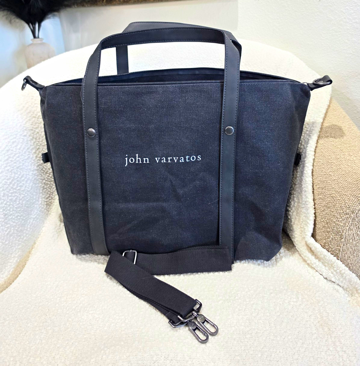 John Varvatos Men’s Black Duffle/weekender Bag, Zip Closure + Shoulder Strap.