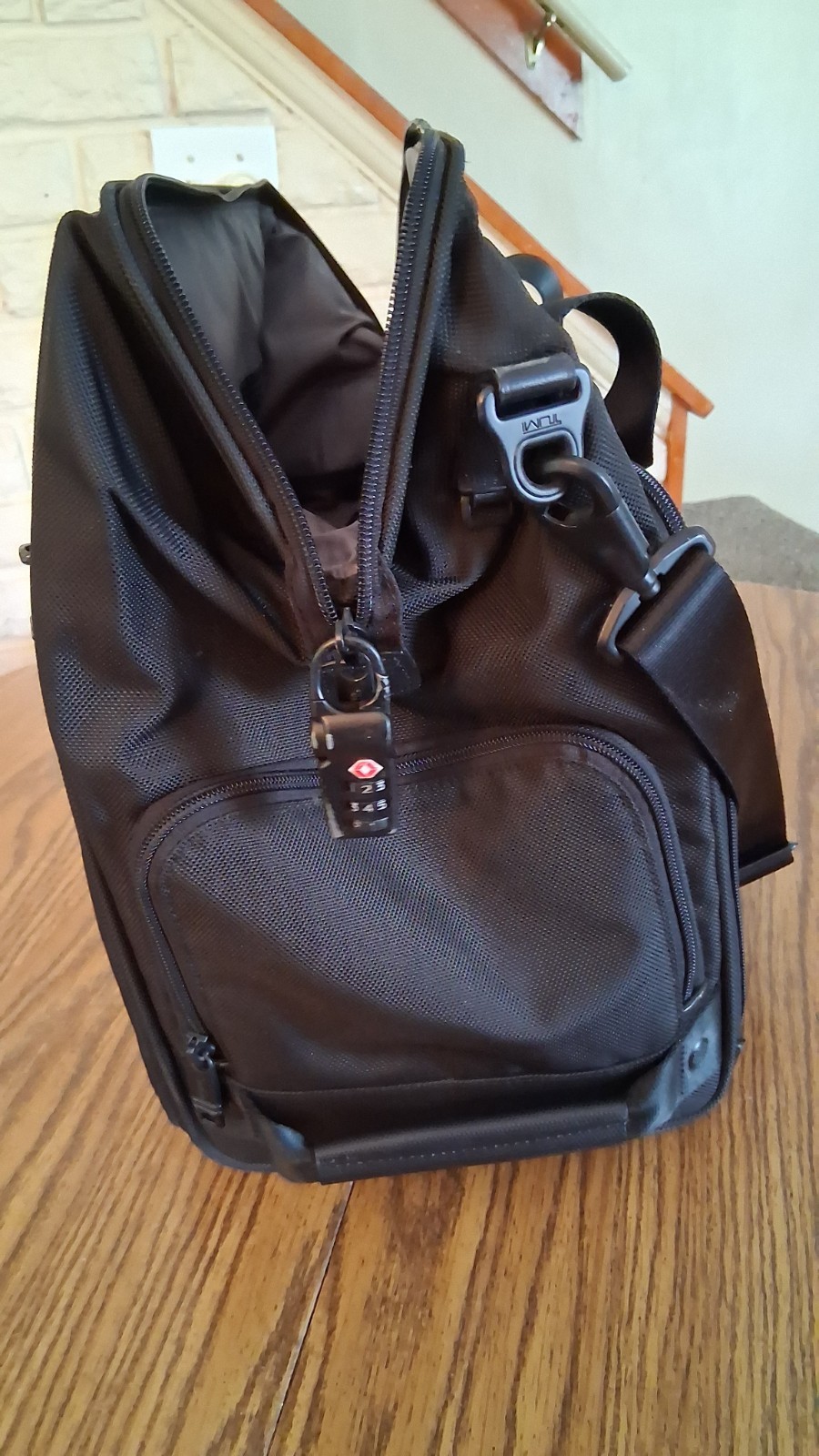 Tumi Alpha 2 Framed 18” Soft Ballistic Nylon Weekender Travel Bag 22126D2 *READ
