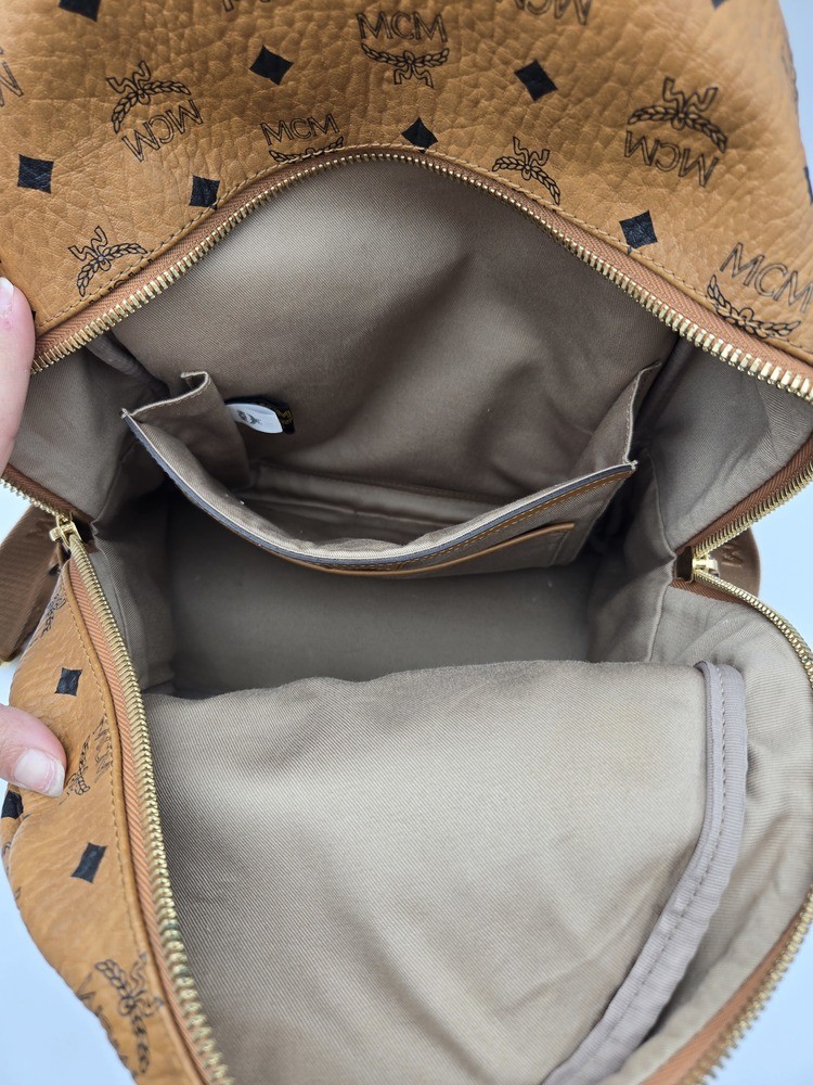 MCM X BAPE SHARK STARK BACK PACK (VISETOS)