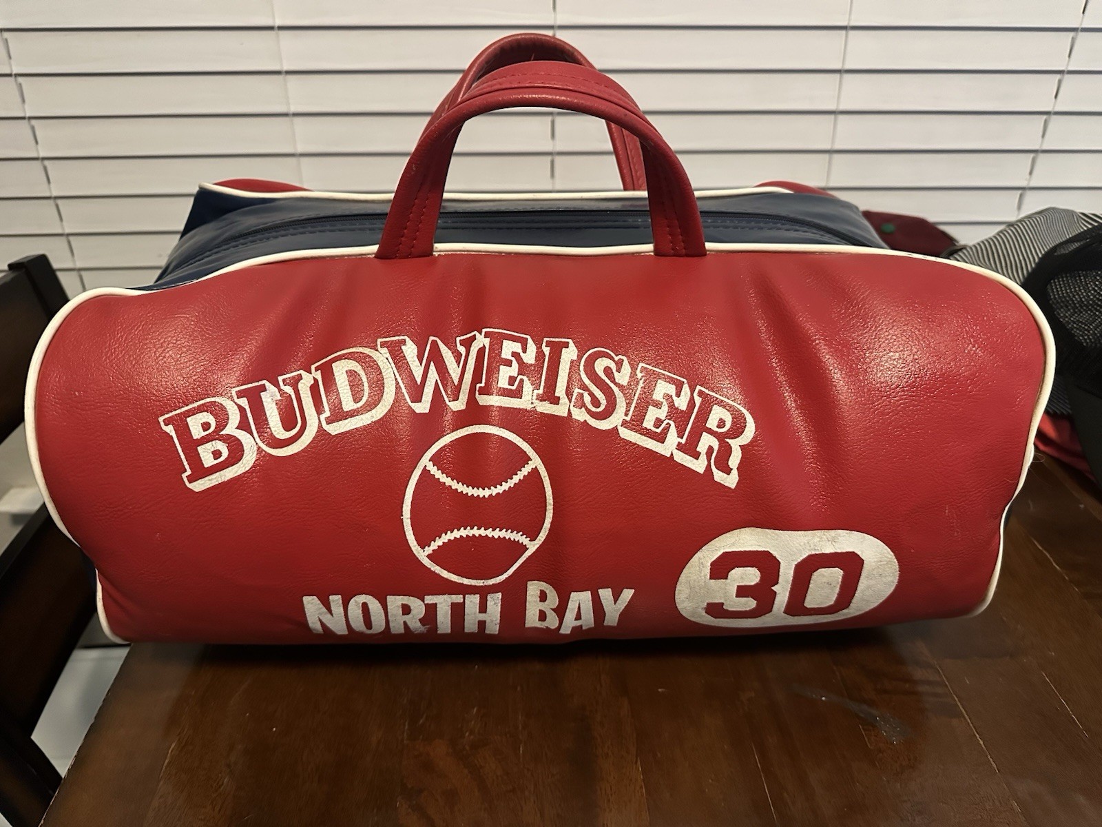 Vintage USA/Vinyl/faux Leather Budweiser Beer/Baseball/Gym Duffle Bag 1980’s