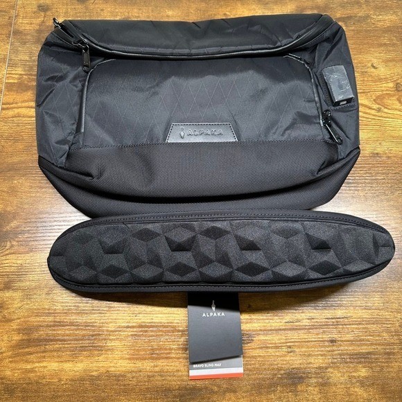NEW Alpaka Bravo Sling Max V2 Black X-Pac VX21 Messenger Bag 10L 14in Laptop