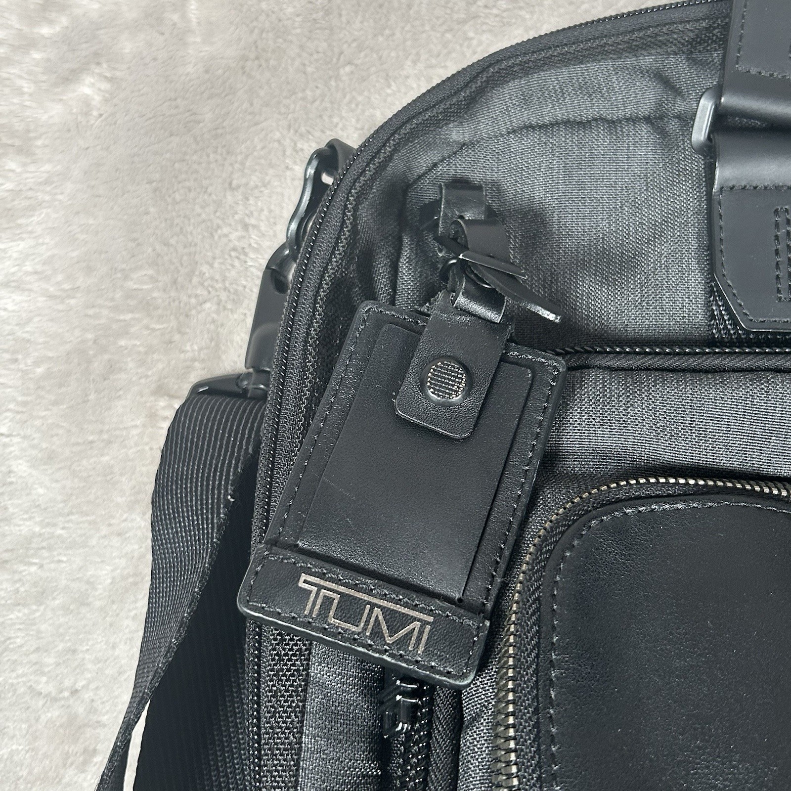 TUMI Alpha Bravo Albany Slim Commuter Brief Black Nylon Ballistic Leather EUC