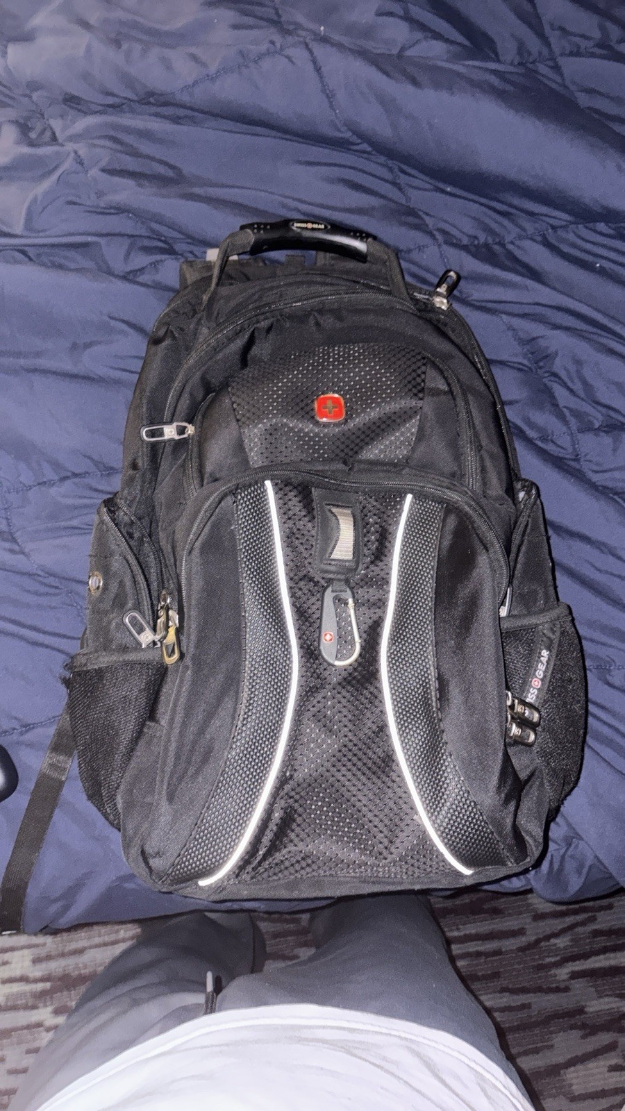 SWISSGEAR Black Large Backpack Padded Outer Pockets Zip Travel Casual