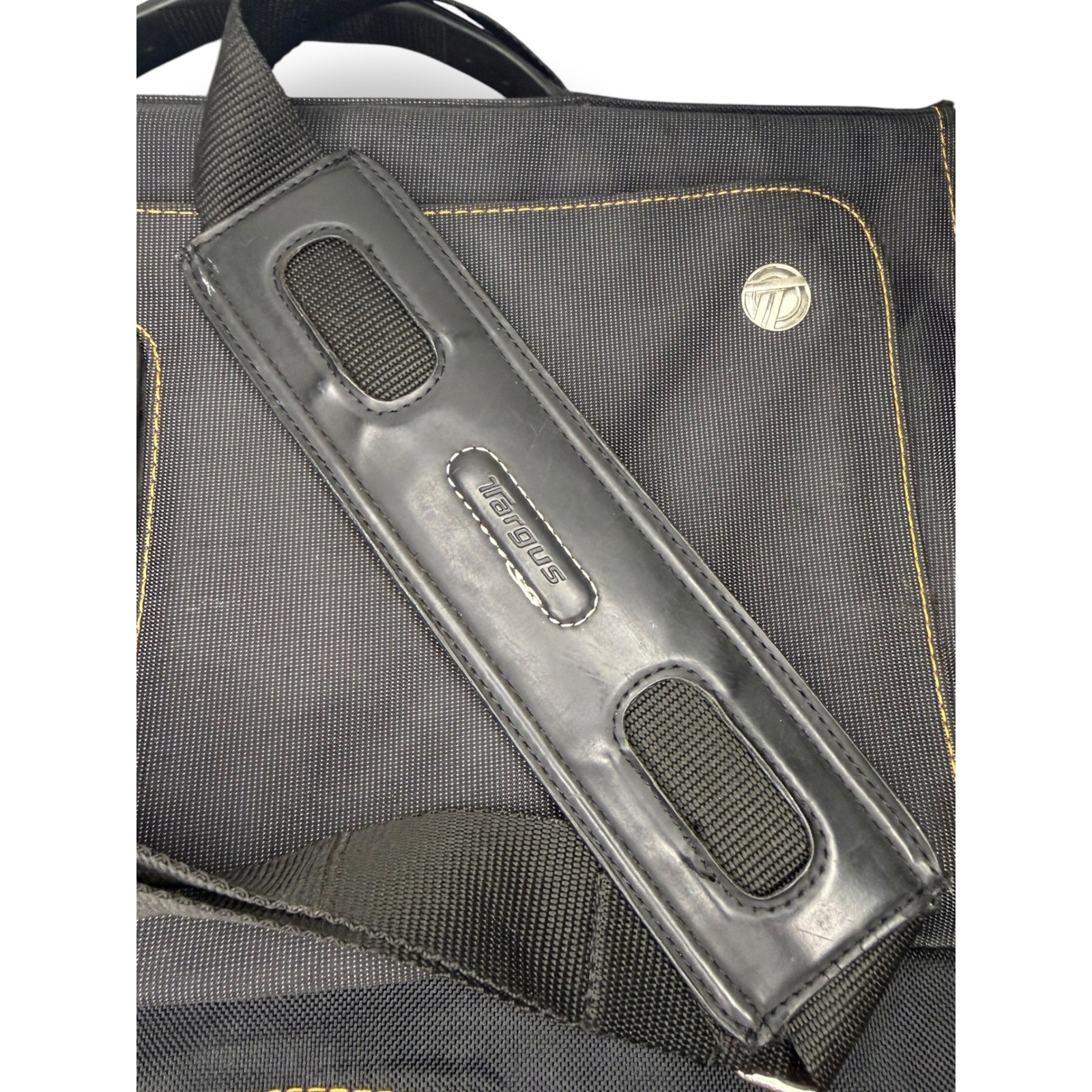 Targus Urban Messenger Laptop Bag Black TSM005US