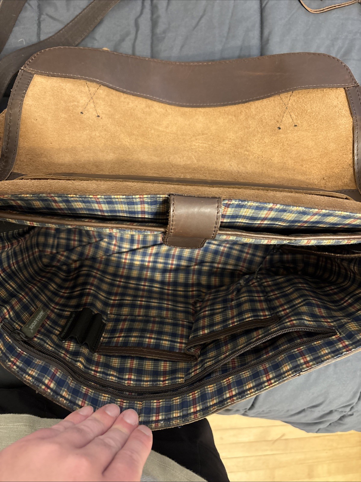 STUNNING FULL LEATHER LINED Messenger Bag HEIRLOOM QUALITY BUY IT FOR LIFE