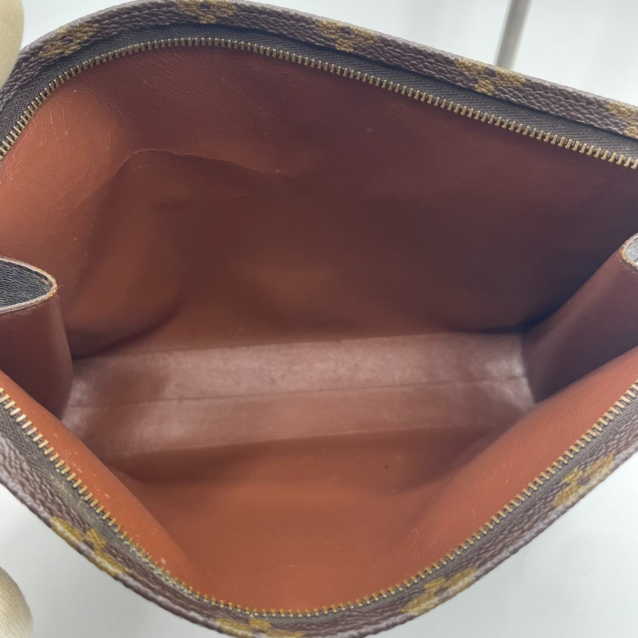 Auth Louis Vuitton Monogram Pochette Toilette 26 Clutch Bag M47542 （E153）