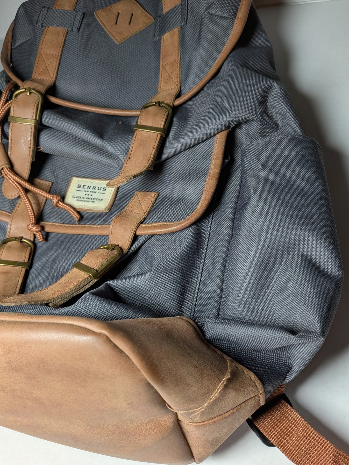Vintage BENRUS Heritage Scout Drawstring Backpack Grey/Brown Faux Leather Trim