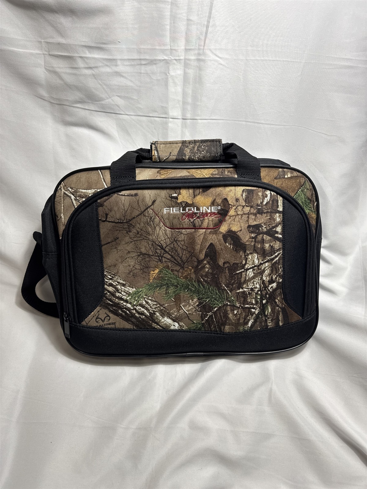Fieldline Pro Series Real Tree Camouflage Mens Day Bag /w Laptop Slot Compartmnt