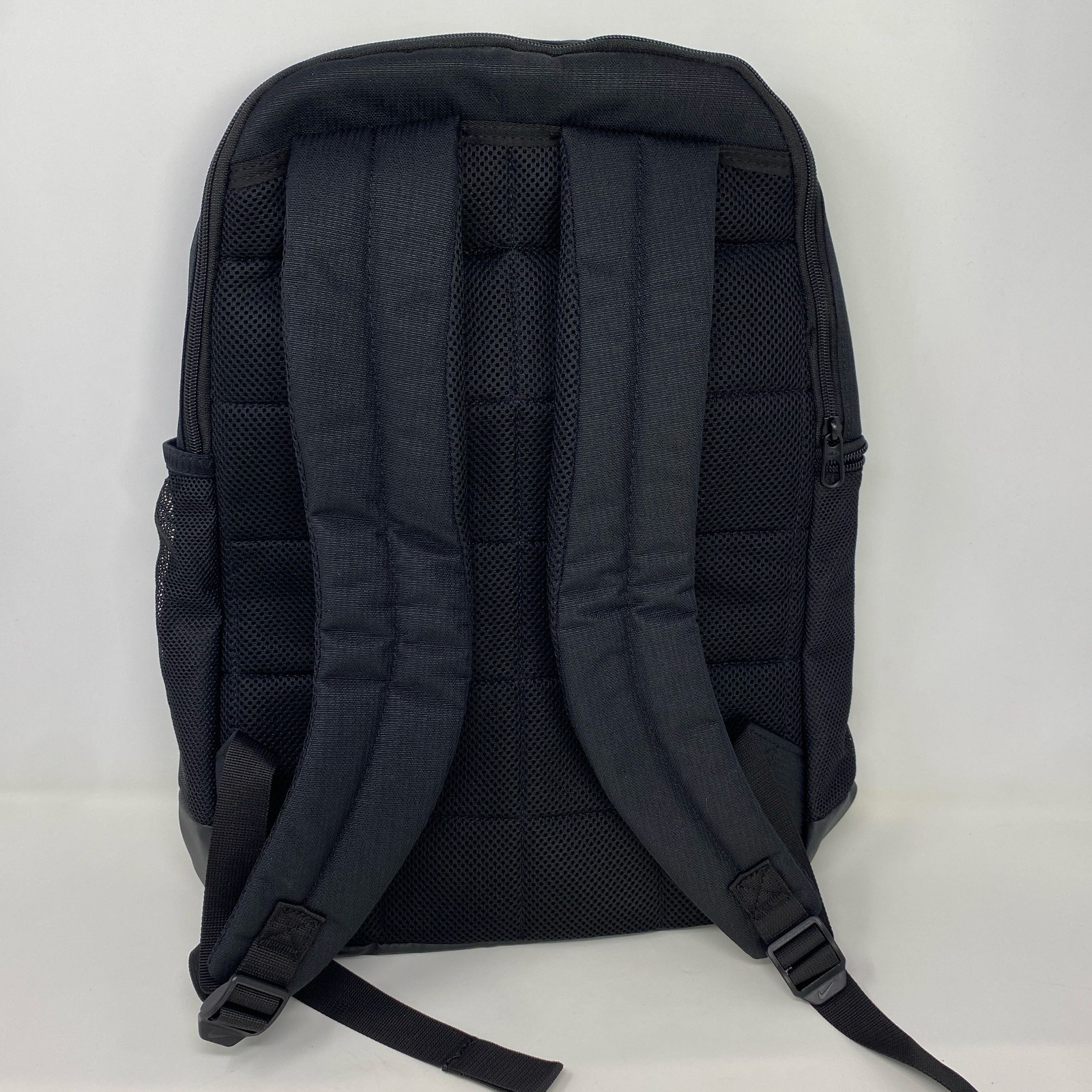 Nike Brasilia 9.5 Training Backpack Black/White Medium 24L