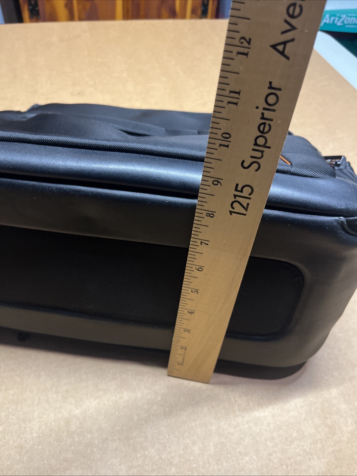 Tumi T Tech Expandable Messenger Laptop Briefcase Bag 5650D Slide On Carryon