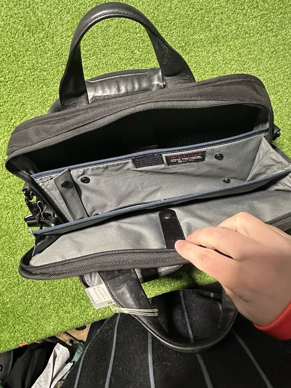 Tumi Alpha 2 T-Pass Medium Screen Briefcase Laptop Bag Nylon 26516D2 Reg $455