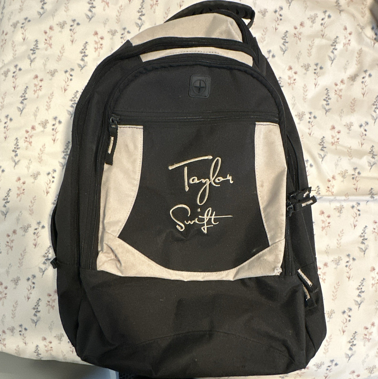 Taylor Swift Black/Beige Zip Backpack w/ Outer Pockets Medium Unisex Travel