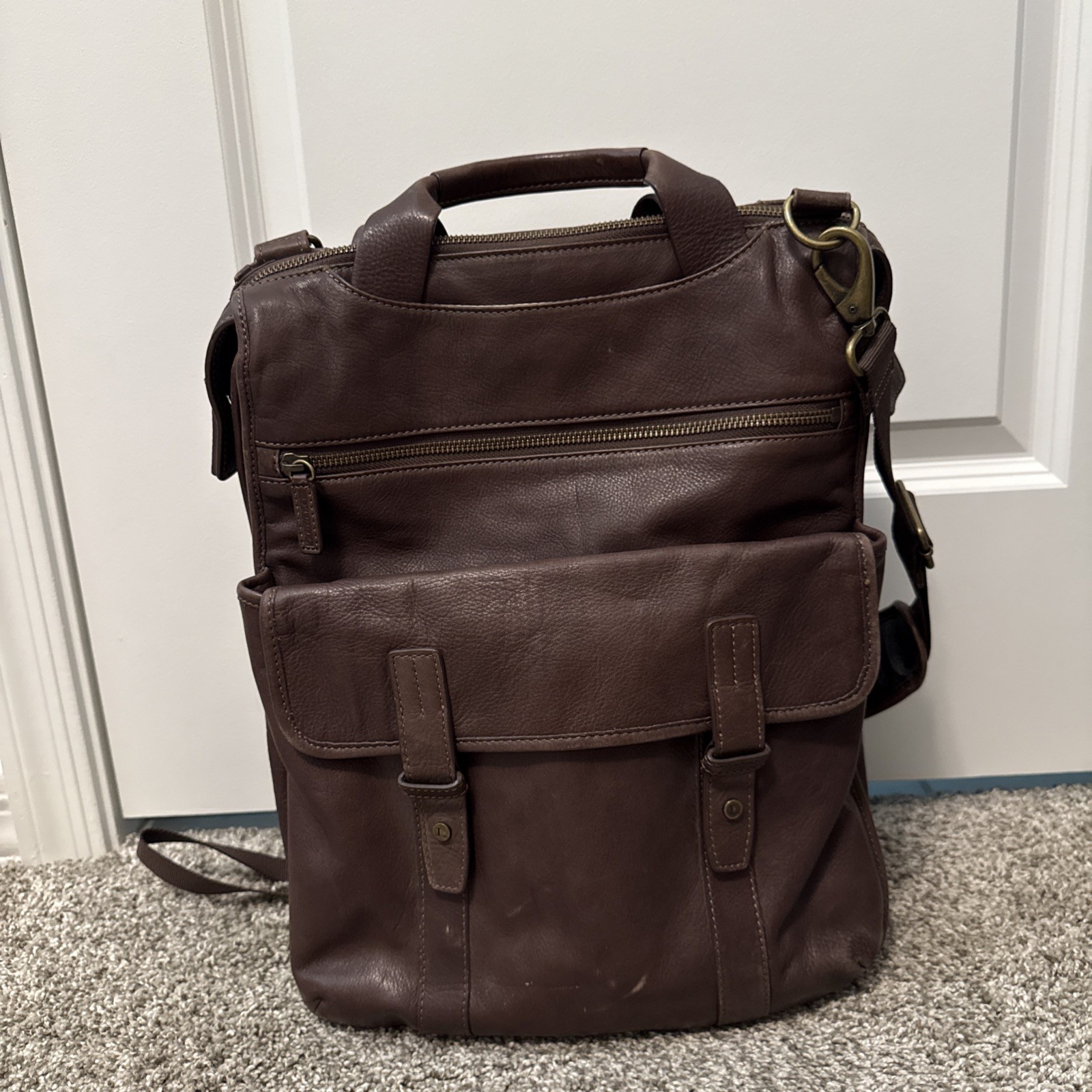 Levenger Beige Light Brown Leather Large Convertible Bag Backpack