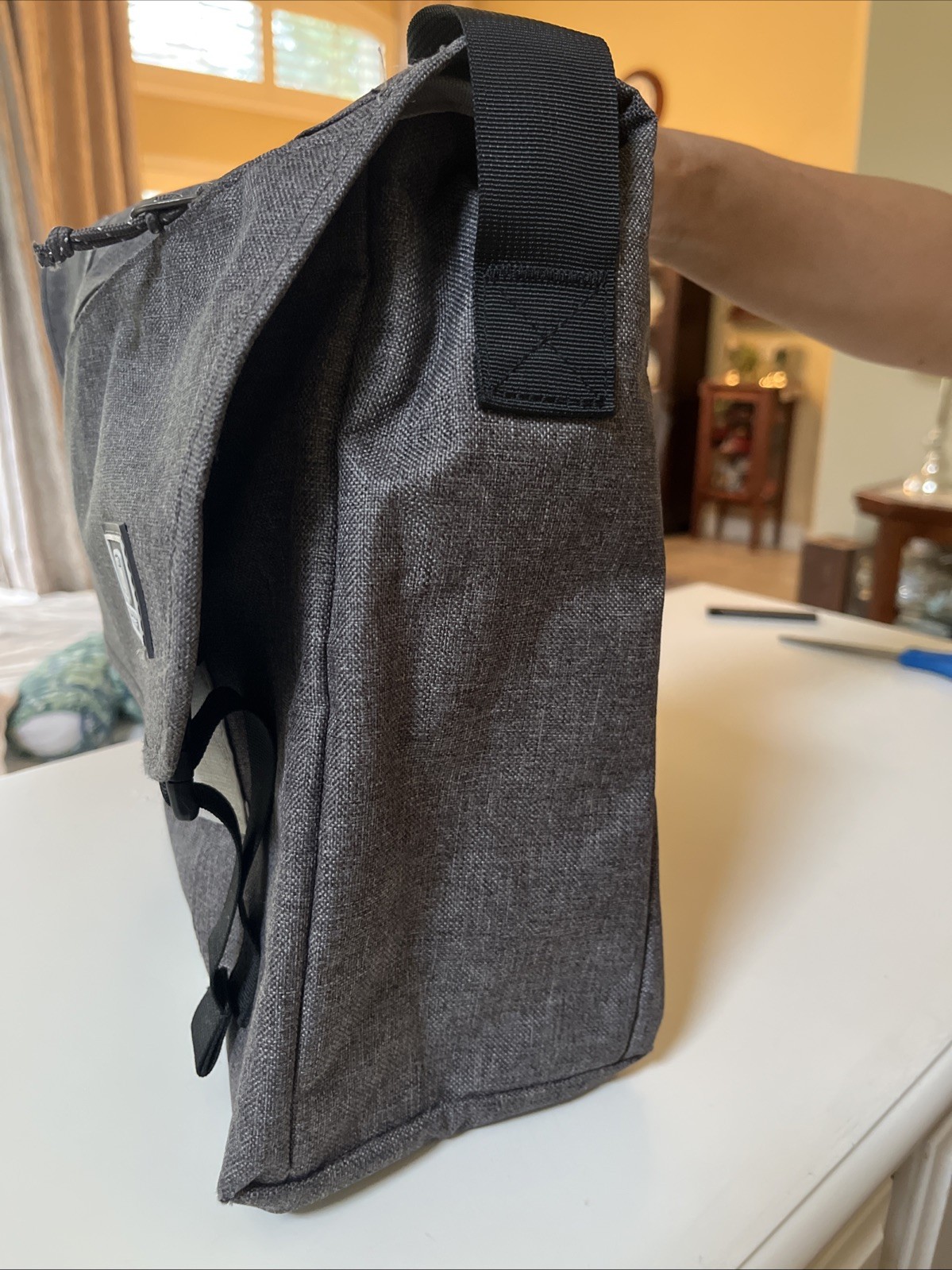 Oiwas Messenger Bag