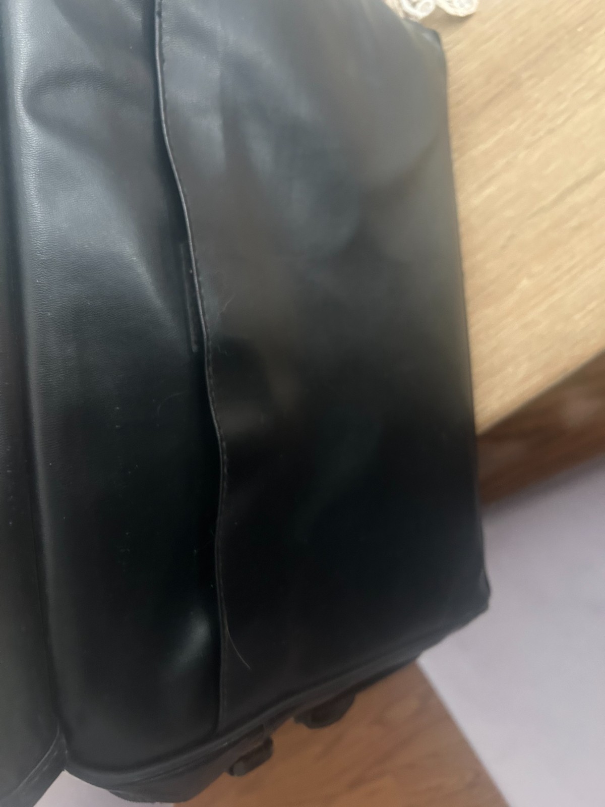 LEATHER BRIEF CASE TRAVEL BAG COMPUTER SHOULDER ATTACHE NICE!