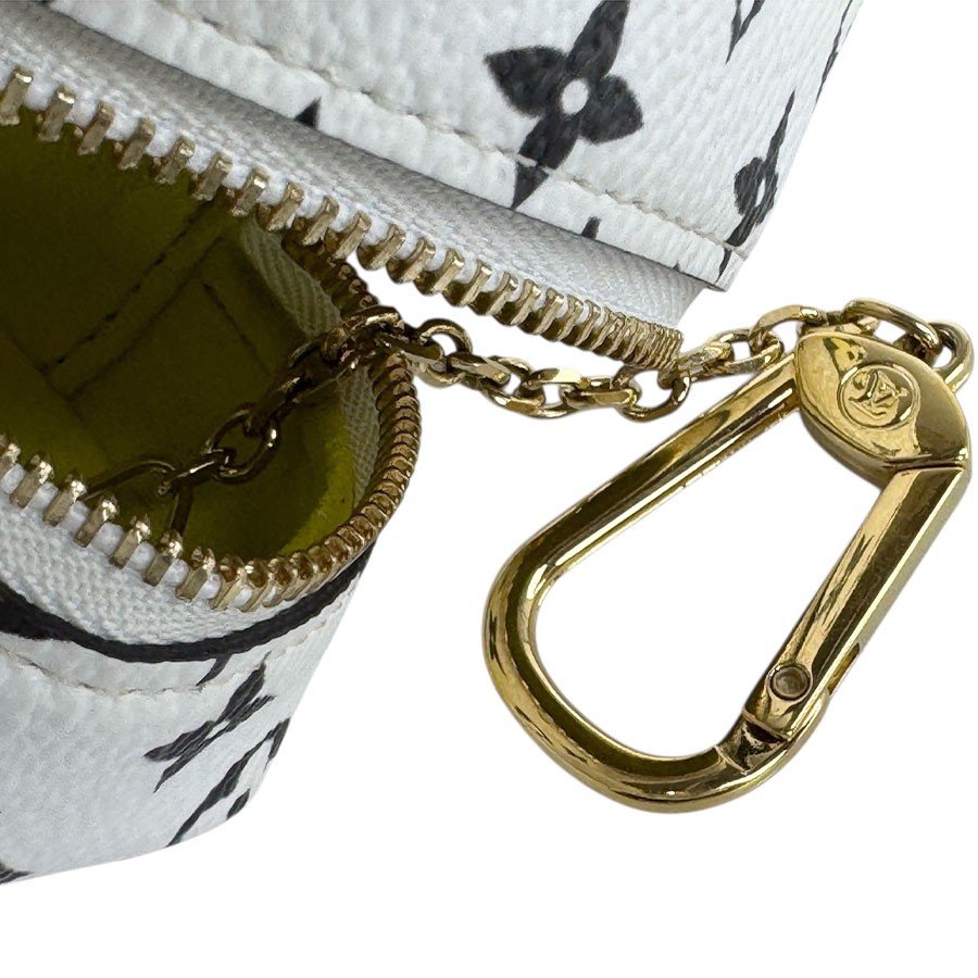 Auth LOUIS VUITTON Monogram Giant Charm Pouch Multicolor M67669 – z9090