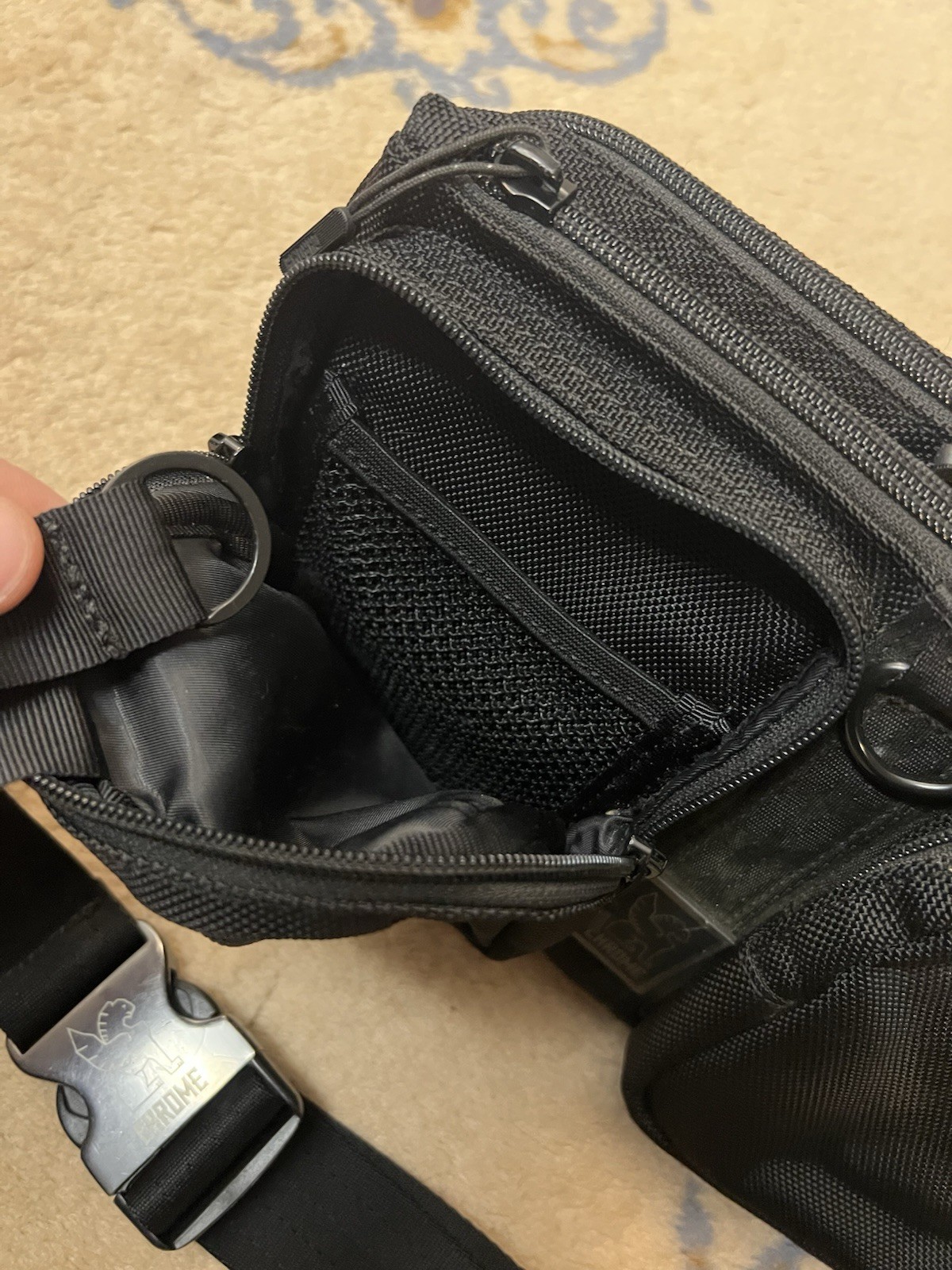 Chrome Industries MXD Segment Notch Sling Bag Low Profile Crossbody Black READ
