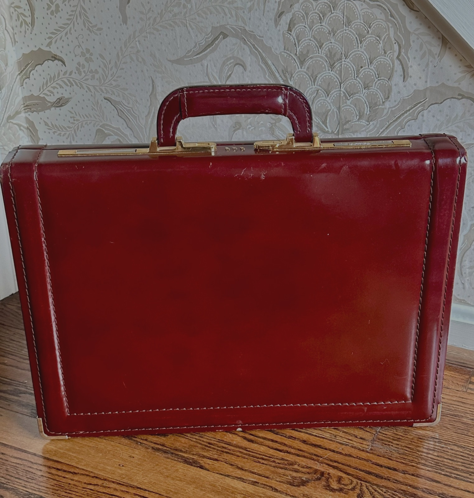 Vintage Ventura Briefcase Burgandy Leather 17.5″ x 12.5″