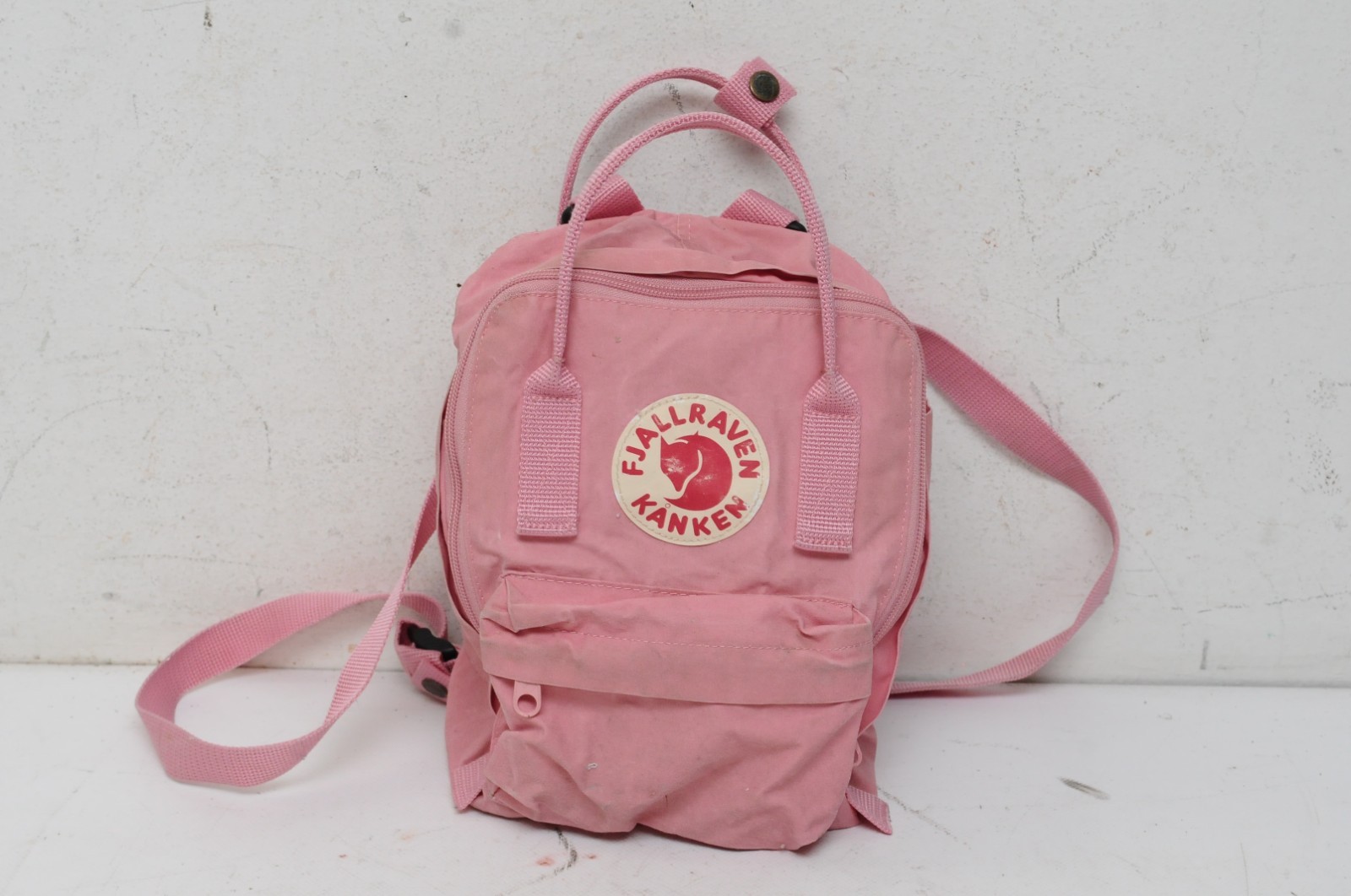 Fjallraven Kanken Mini Backpack Pink