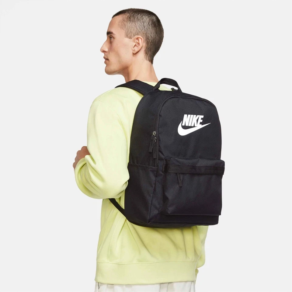 NIKE HERITAGE BACKPACK (25L) BLACK/WHITE SCHOOL BOOK LAPTOP BAG DC4244-010 NEW