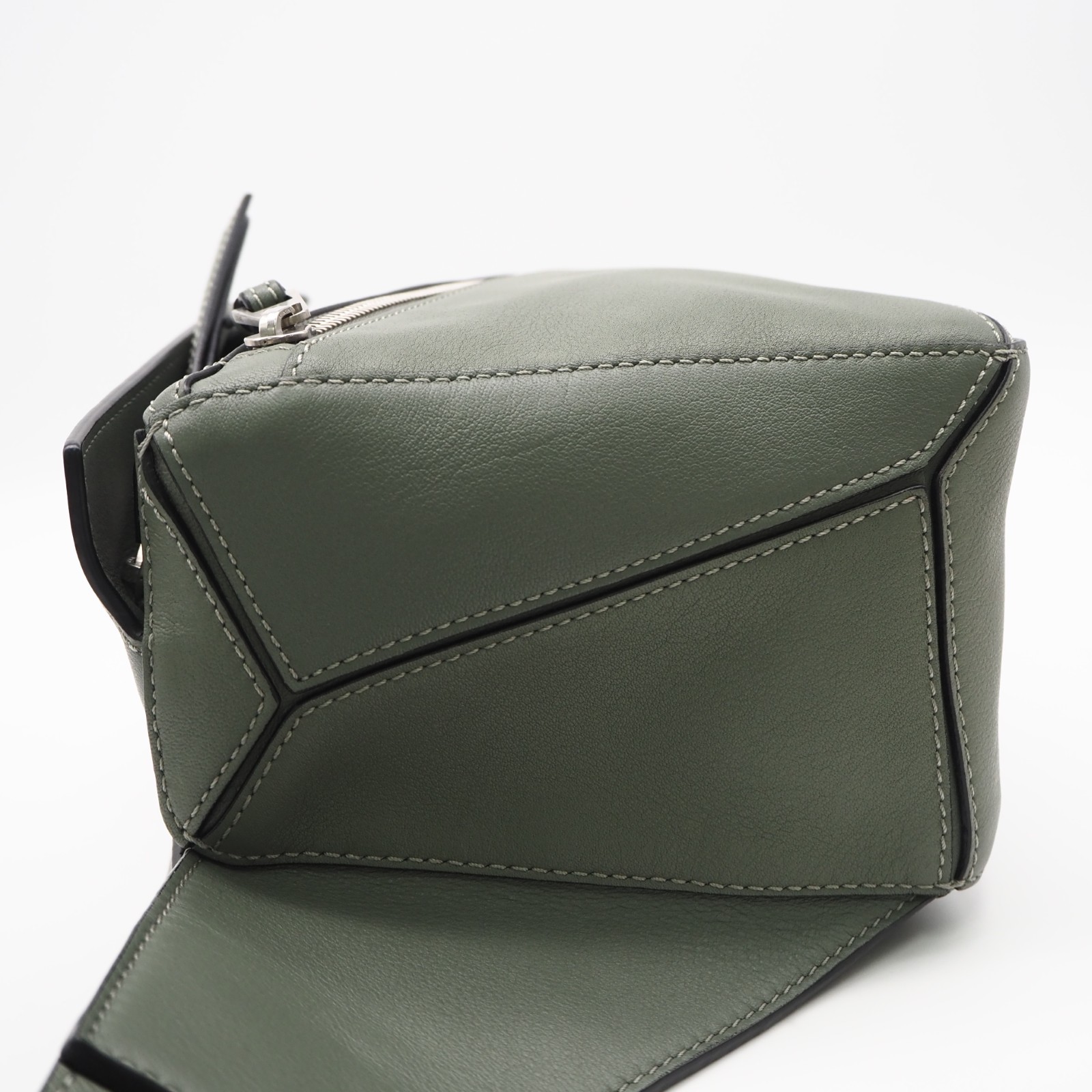 LOEWE Bum bag smallbody bag green Calf leather62224