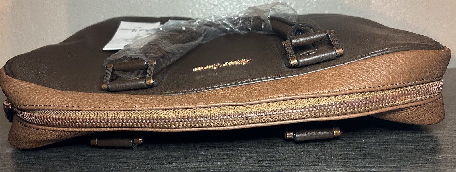*NWT Robert Graham Brown Two Tone Roman Leather Professional Messenger Briefcase